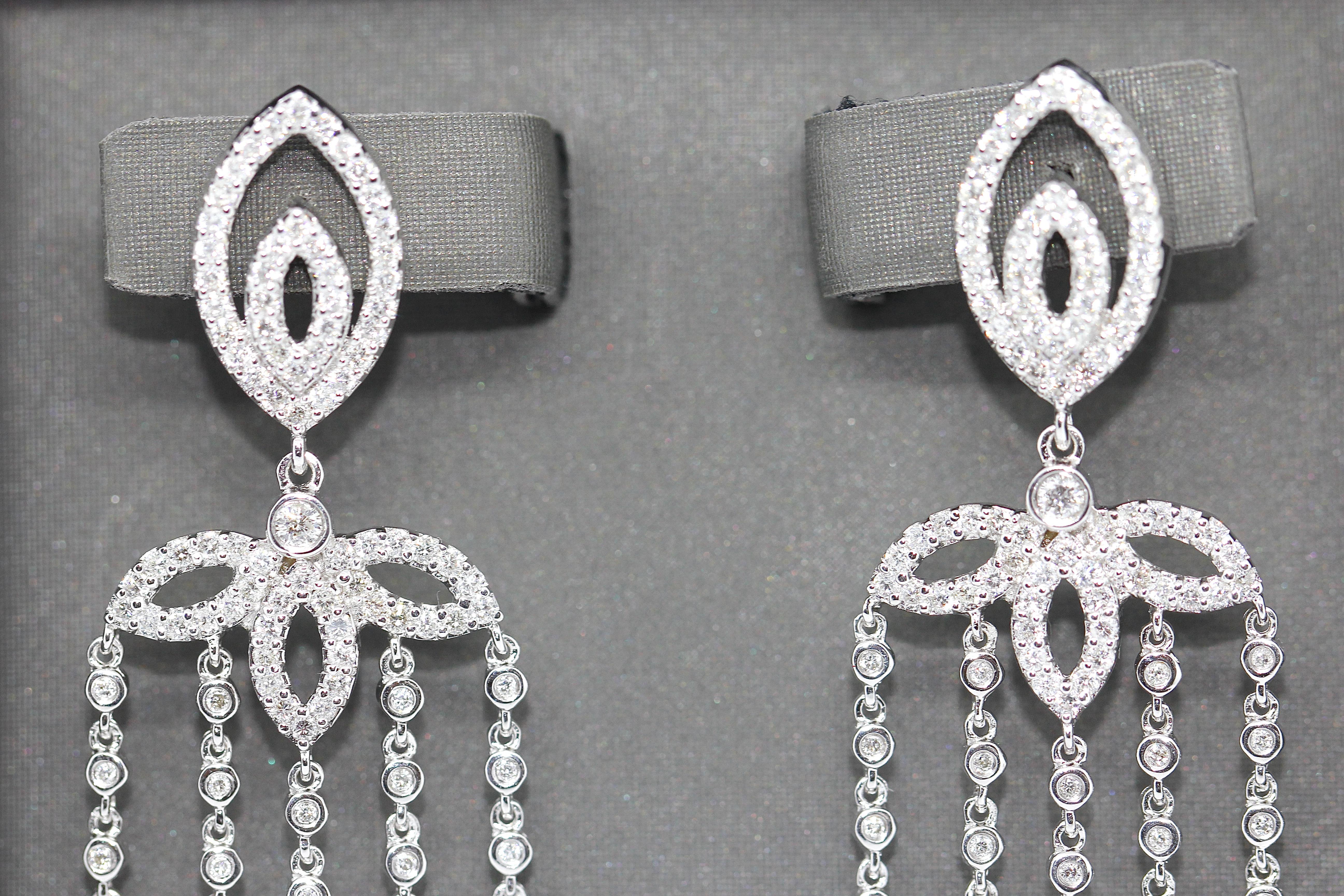 Modern Pair of Ladies Diamonds Chandelier Earrings, 18 Karat White Gold For Sale