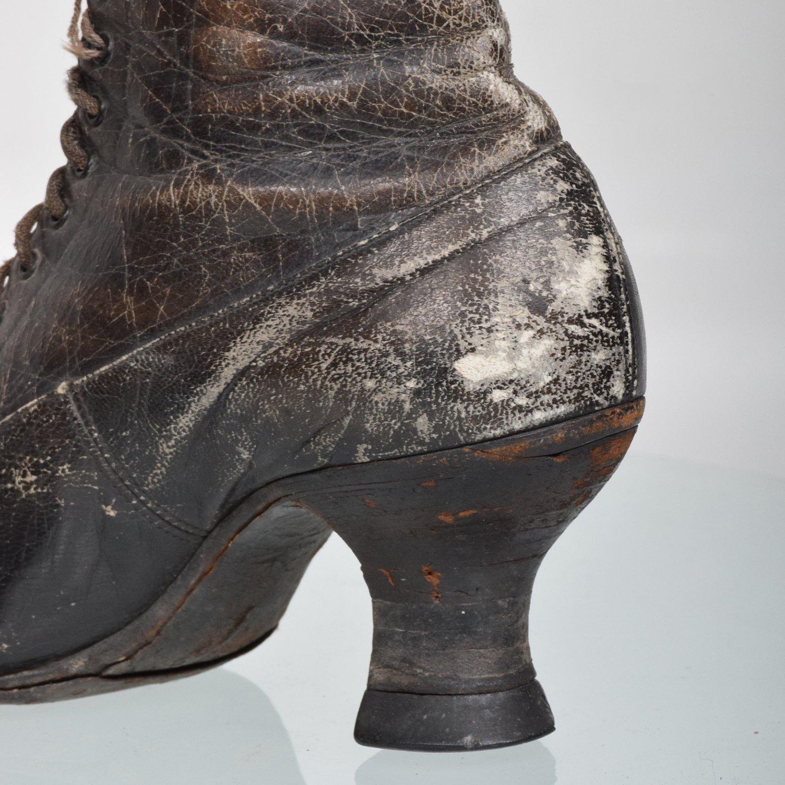 High Victorian Pair of Ladies Victorian High-Top Leather Boots