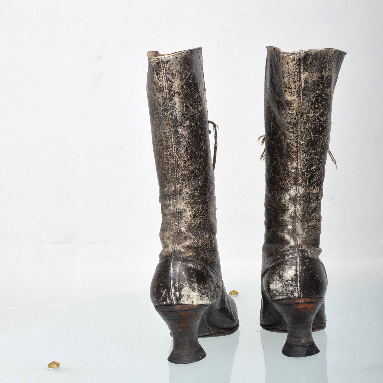 Pair of Ladies Victorian High-Top Leather Boots In Distressed Condition In Chula Vista, CA