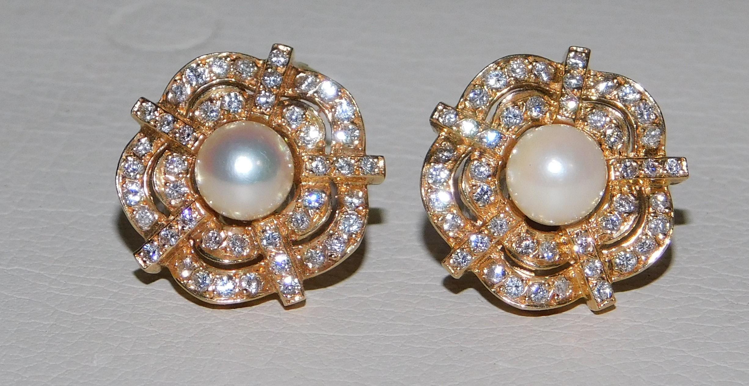 20th Century Pair of Lady's 14K Yellow Gold Cultured Pearl 100 Diamonds Floral Motif Earrings For Sale