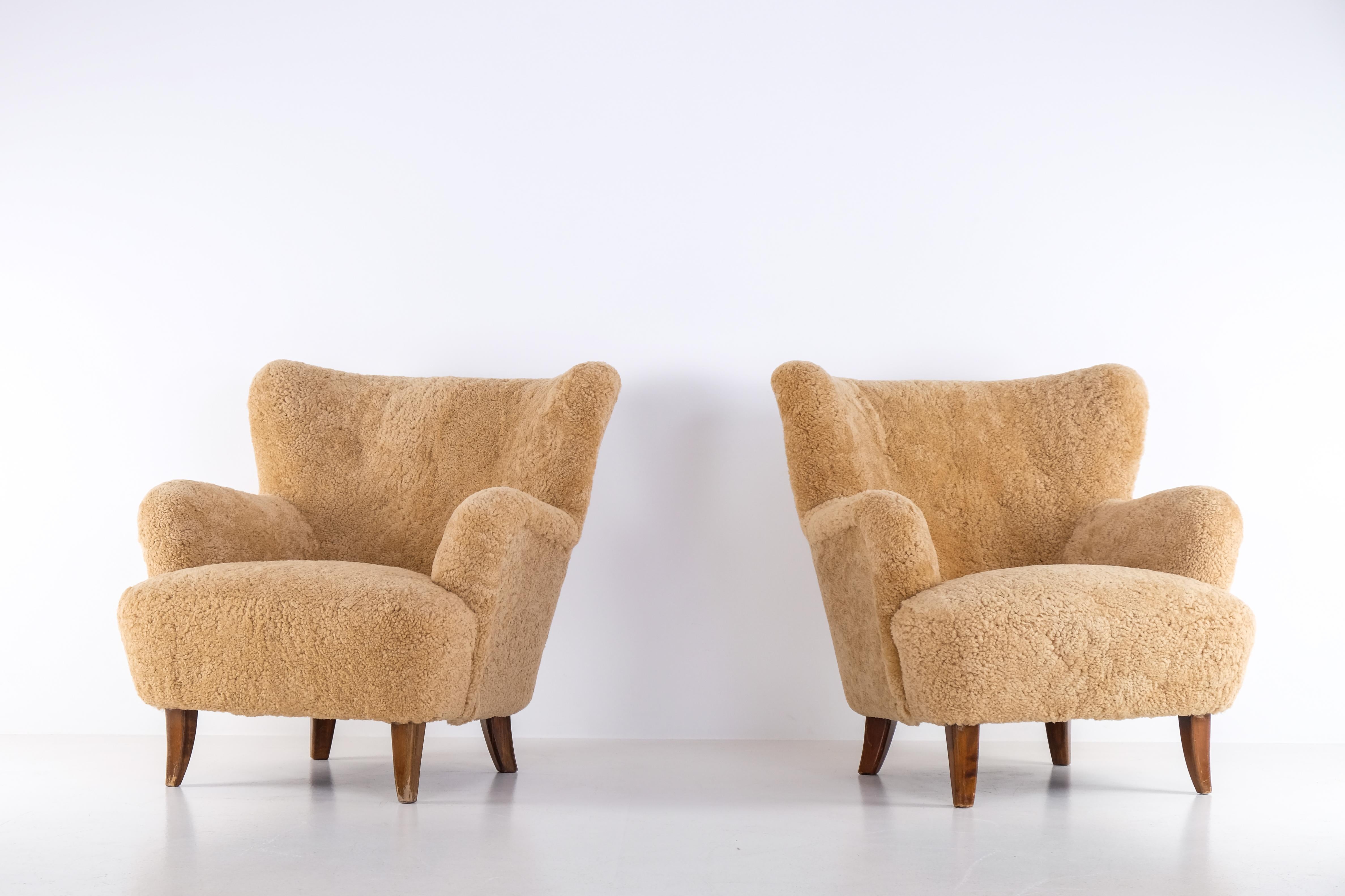 Pair of 'Laila' Armchair in sheepskin by Ilmari Lappalainen, Finland, 1950s For Sale 1