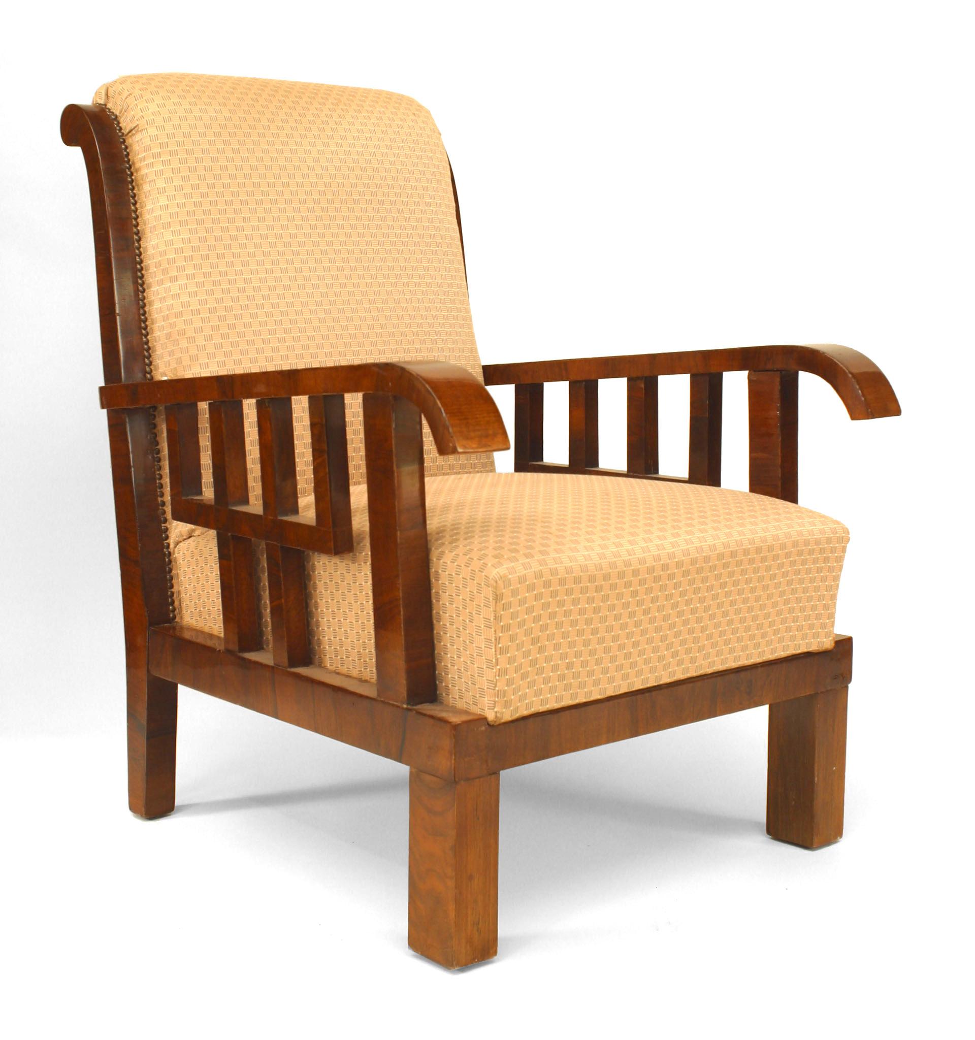 Paar Art-Déco-Sessel aus Nussbaumholz (Art déco) im Angebot