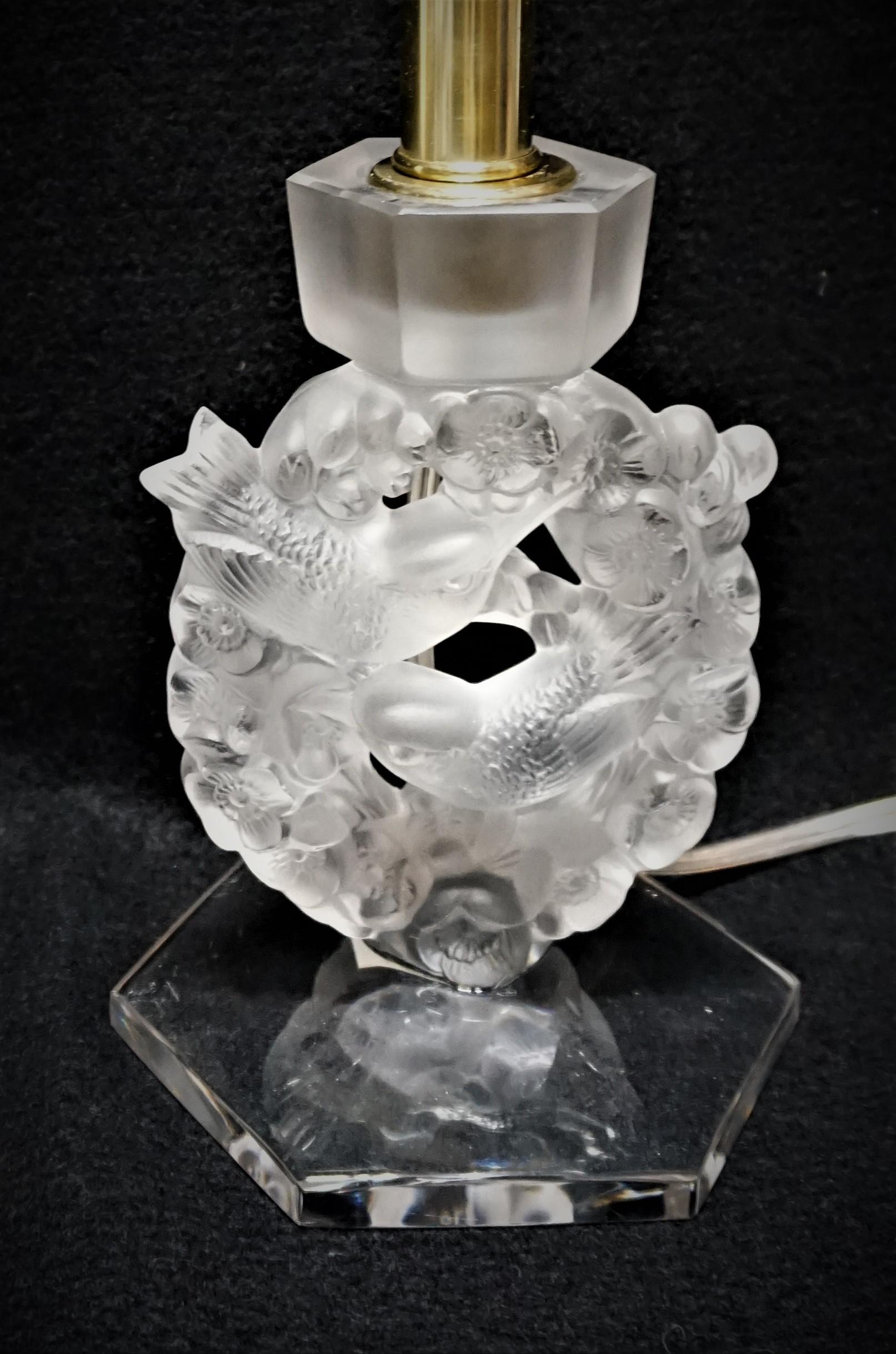 Late 20th Century Pair of Lalique Clear and Frosted Crystal Candlestick Table Lamps For Sale