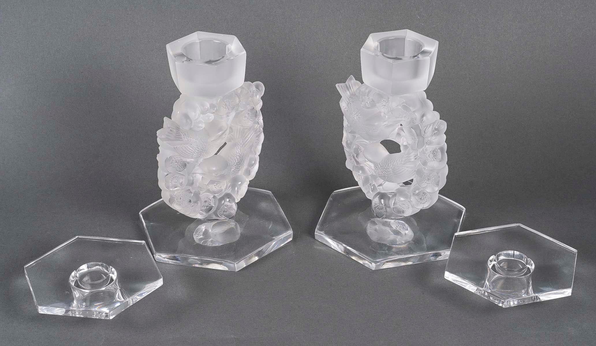 Pair of Lalique France Crystal Candelabras, 20th Century. In Good Condition For Sale In Saint-Ouen, FR