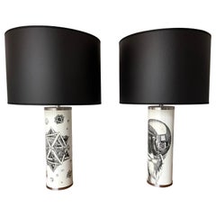 Paire de lampes Noir et Blanc MC Maurits Cornelis Escher. Italie, années 1980