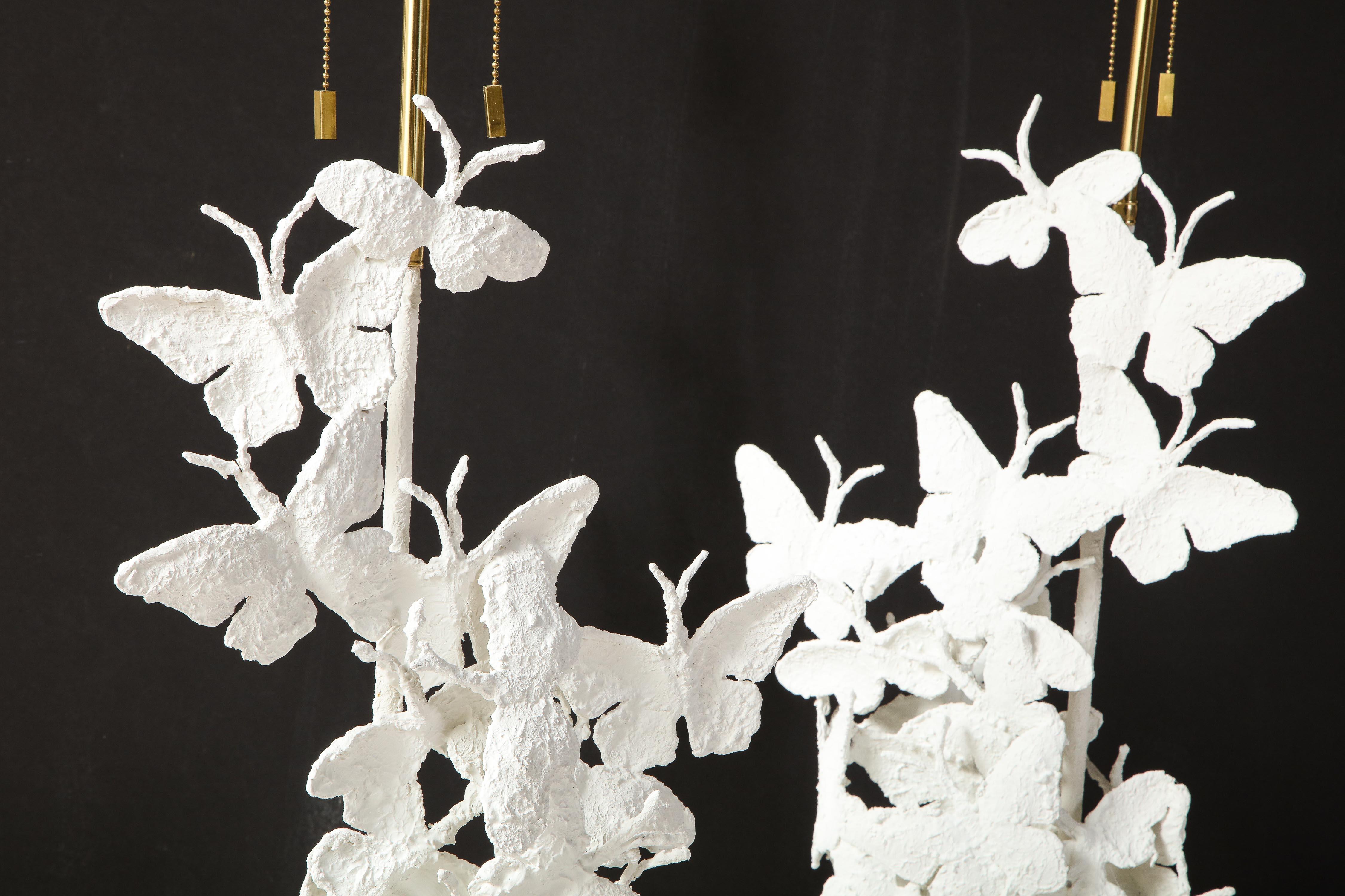 Lampes de table, lampes papillon, base en plâtre blanc et feuille d'or, contemporaines en vente 6