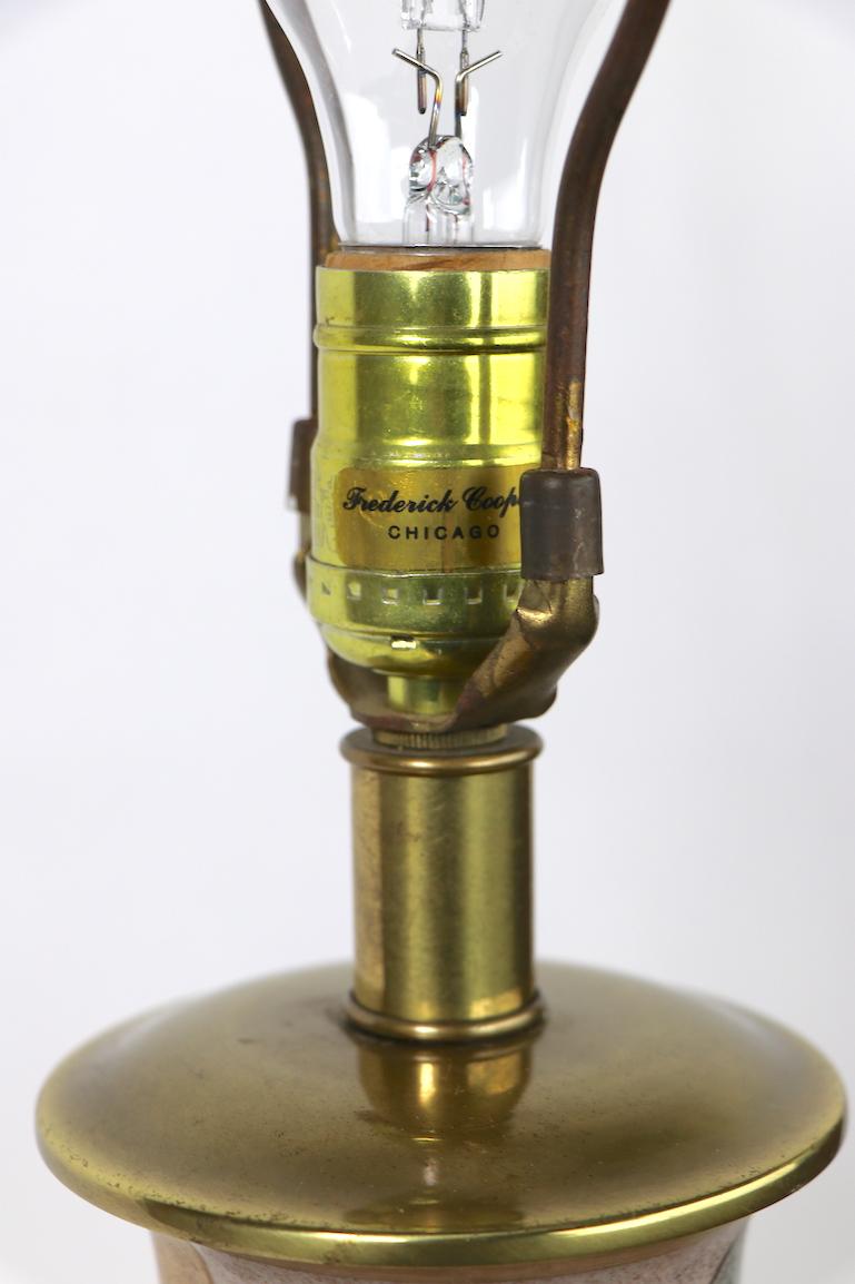20ième siècle Paire de lampes de Frederick Cooper en vente