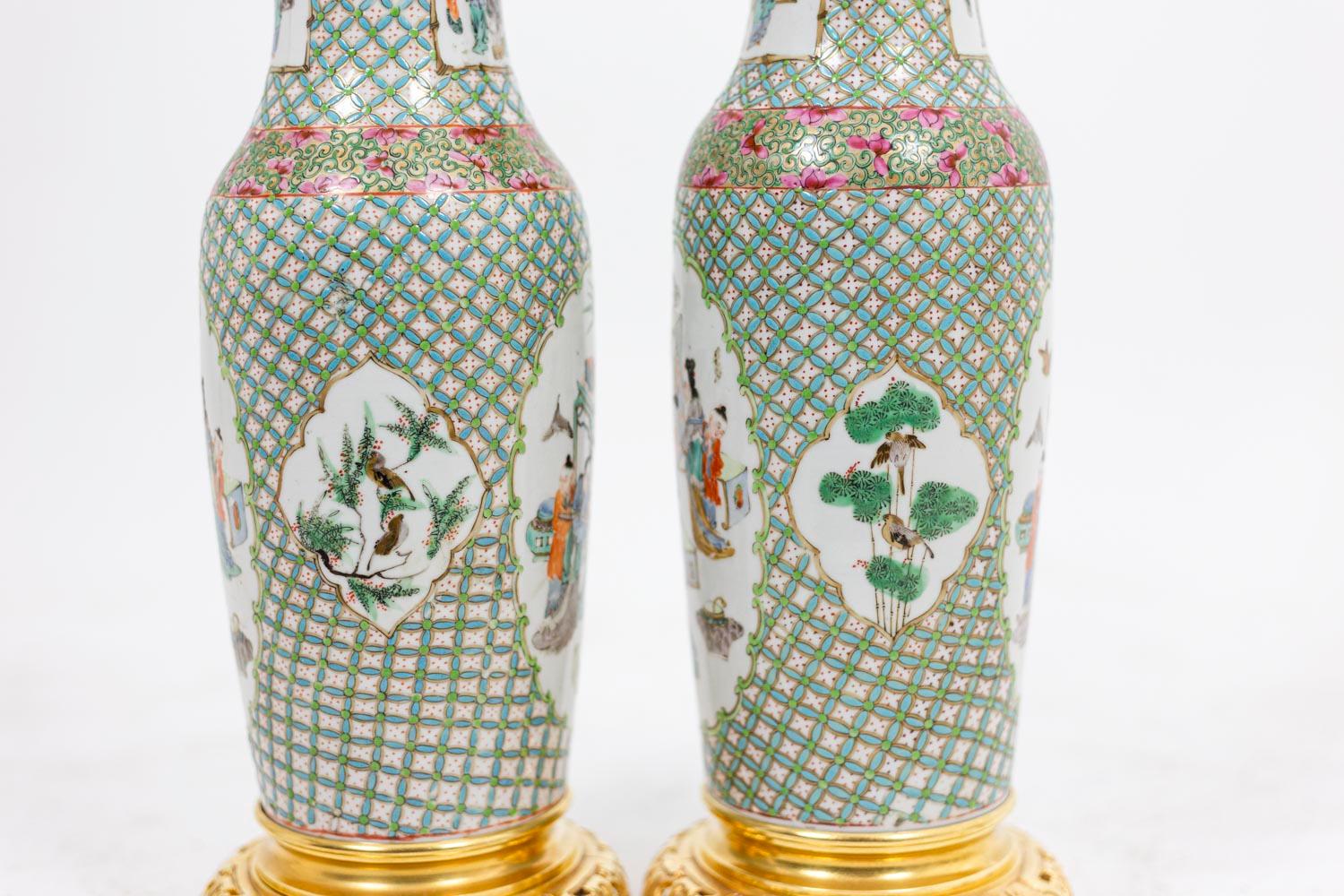 Asian Pair of Lamps in Canton Porcelain and Gilt Bronze, 19th Century For Sale