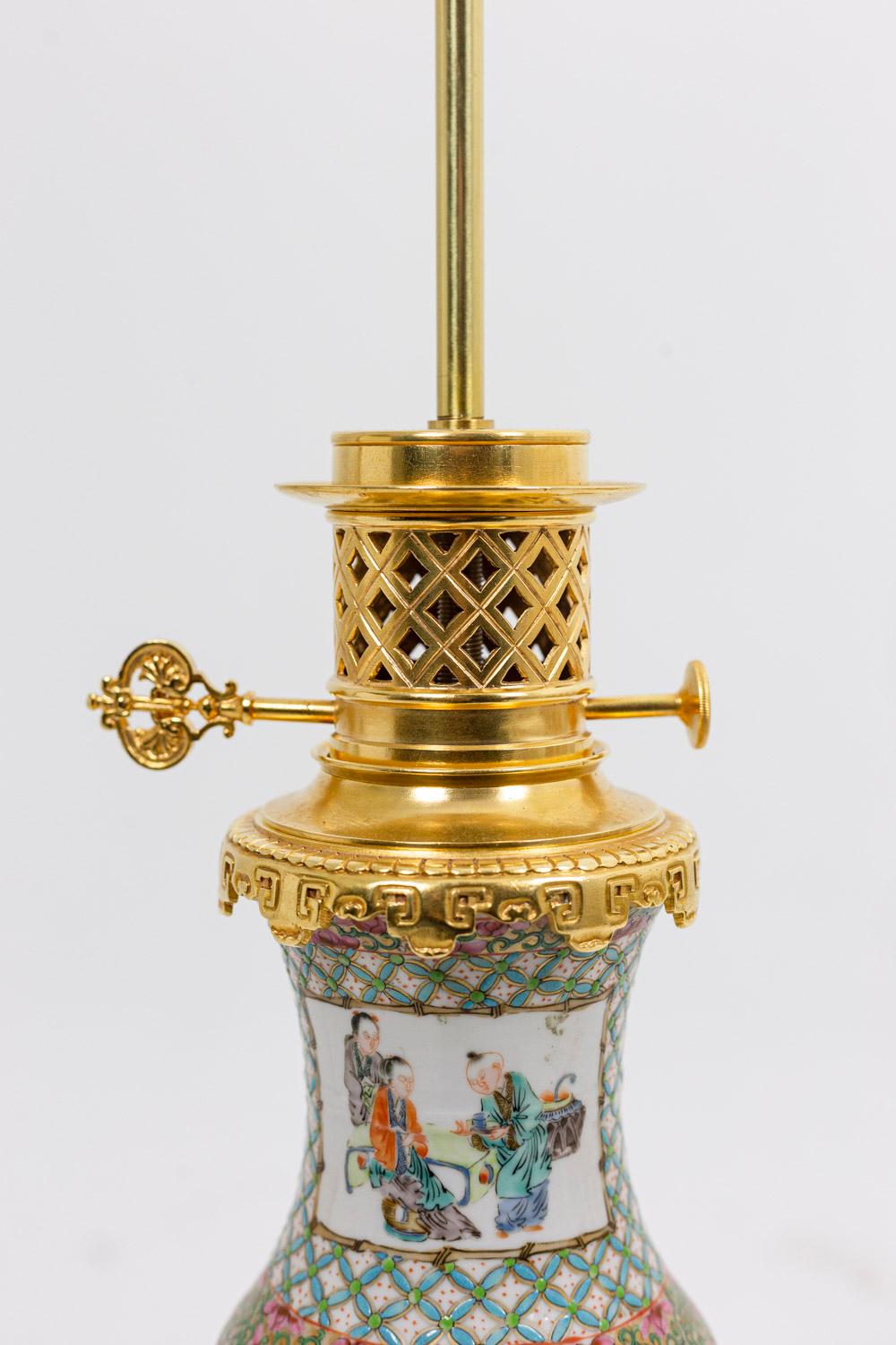 Pair of Lamps in Canton Porcelain and Gilt Bronze, 19th Century For Sale 2