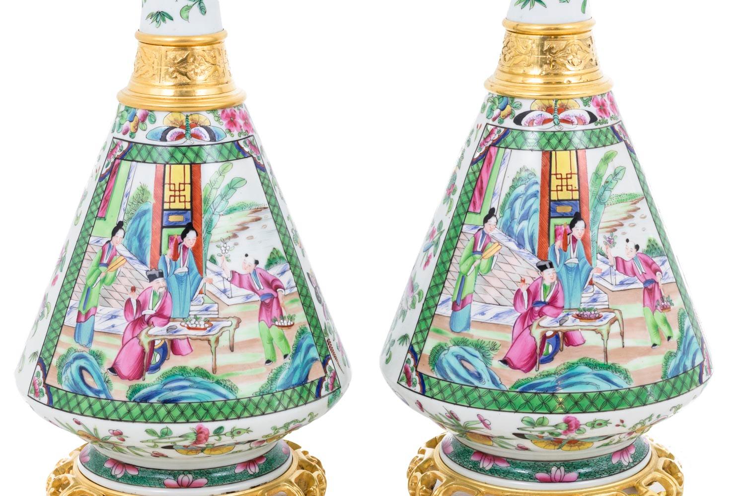 Pair of Lamps in Canton Porcelain, circa 1880 For Sale 1