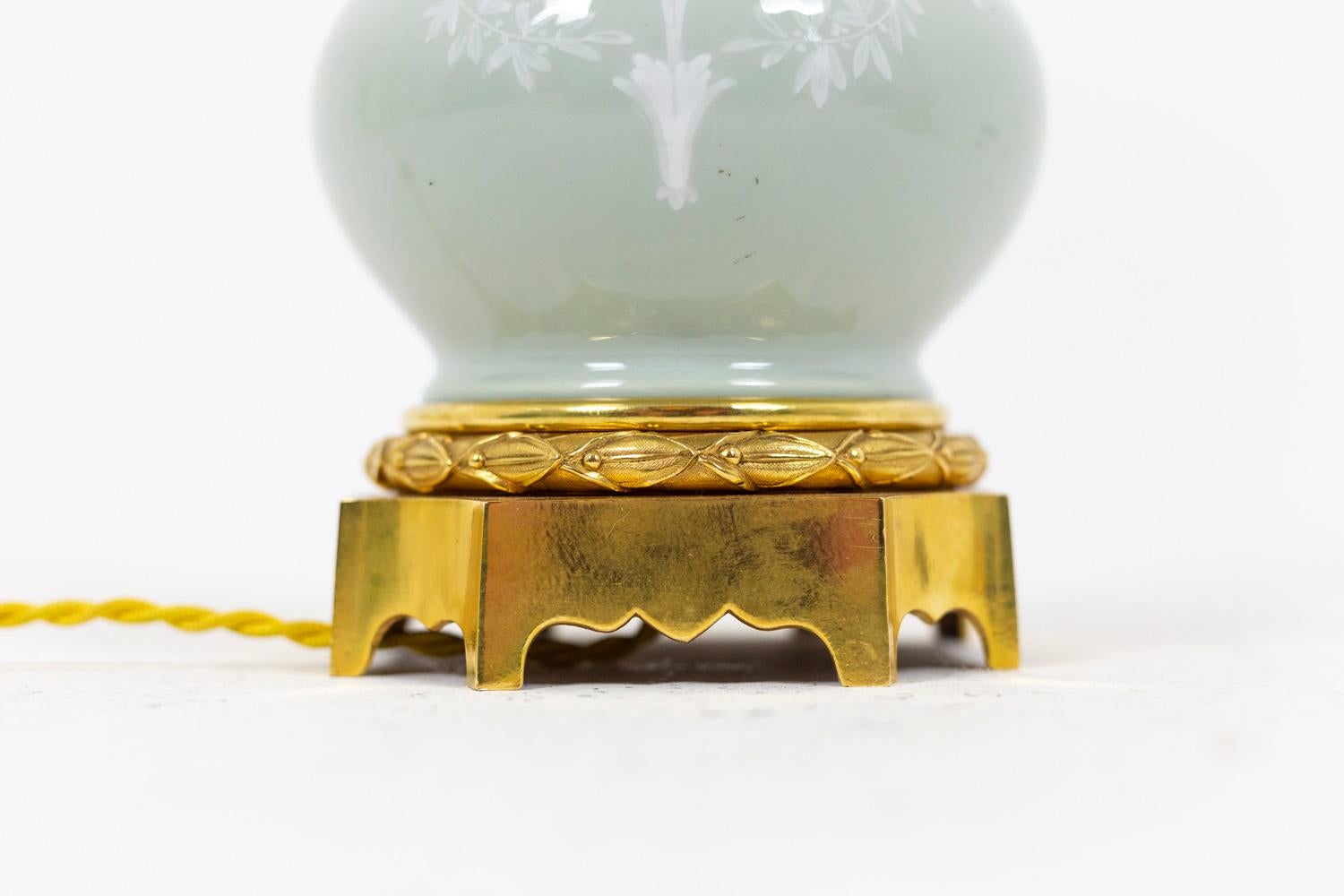 Pareja de lámparas de porcelana celadón, hacia 1880 Europeo en venta