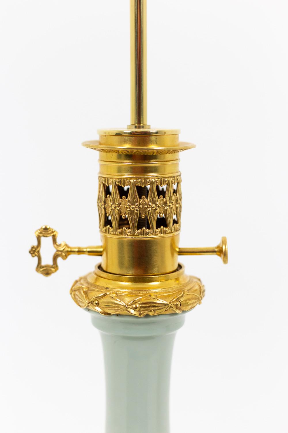 Lampenpaar aus Celadon-Porzellan, um 1880 (19. Jahrhundert) im Angebot