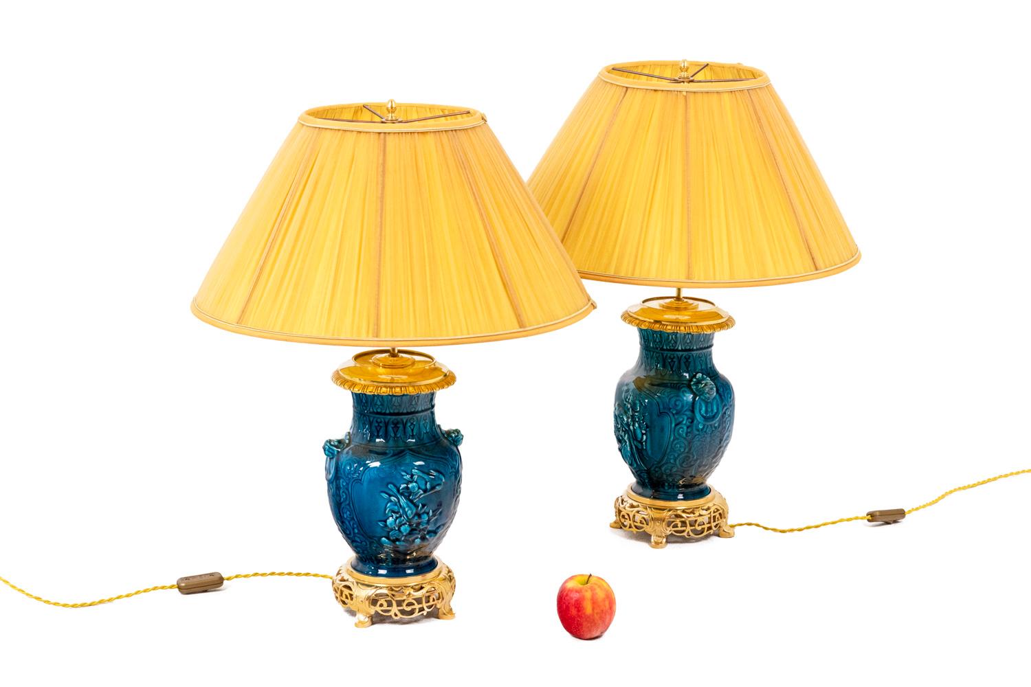 Pair of Lamps in Ceramic and Bronze, circa 1880 For Sale 4