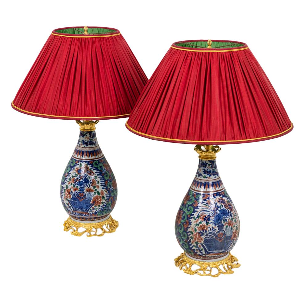 Pair of Lamps in Delftware and Gilt Bronze, circa 1880 For Sale