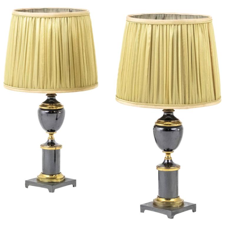 Paire de lampes en bronze doré et gris métallisé:: 1970 en vente