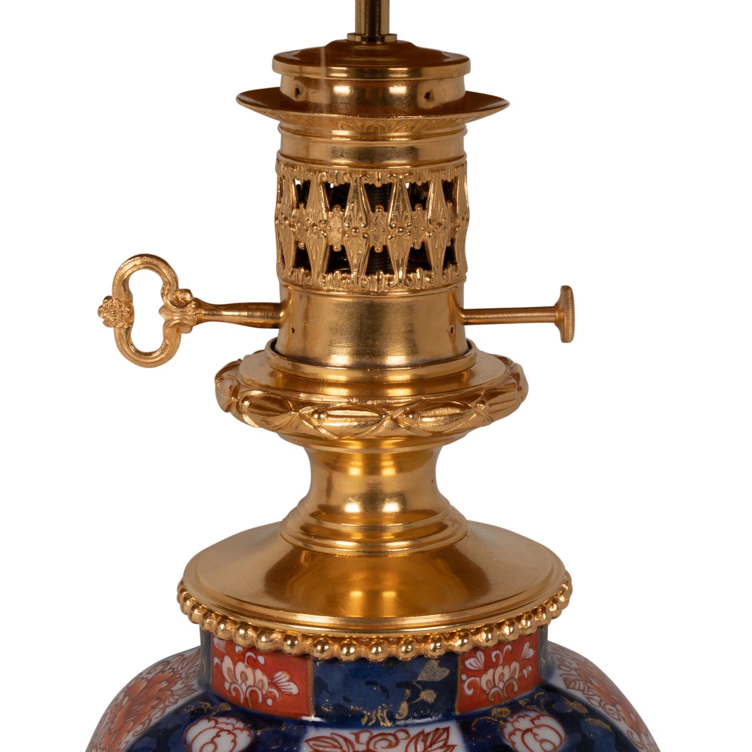 19th Century Pair of Lamps in Imari Porcelain and Bronze, circa 1880 For Sale