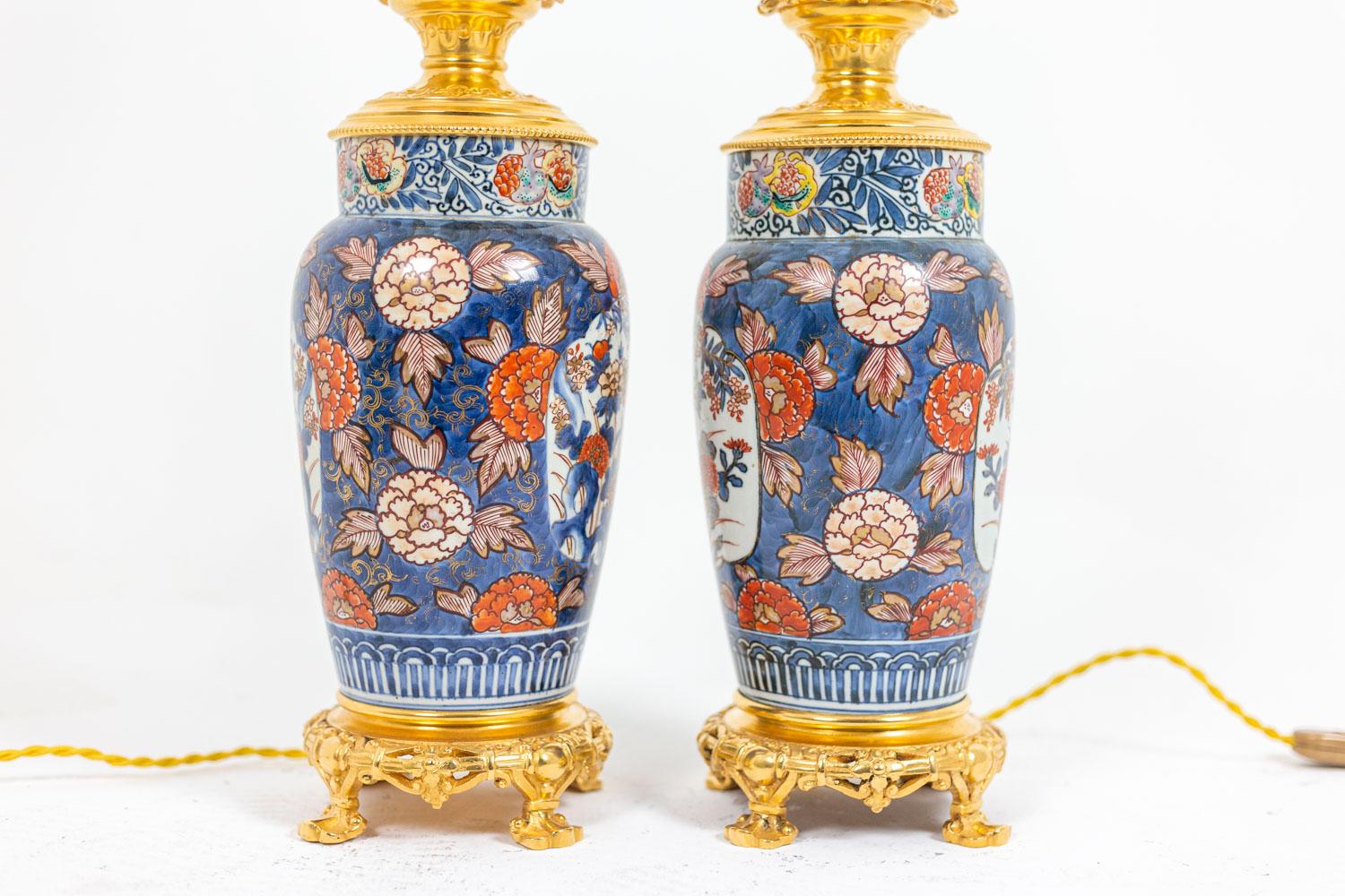 Pair of Lamps in Imari Porcelain and Gilt Bronze, circa 1880 1
