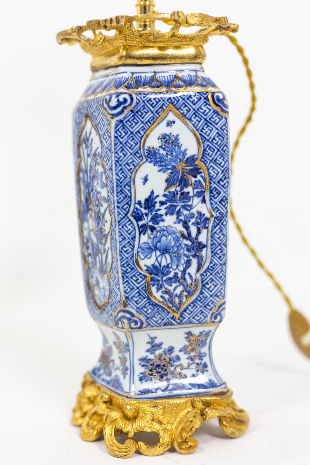 Pair of Lamps in Porcelain Blue White and Gilt Bronze, circa 1880 In Good Condition In Saint-Ouen, FR