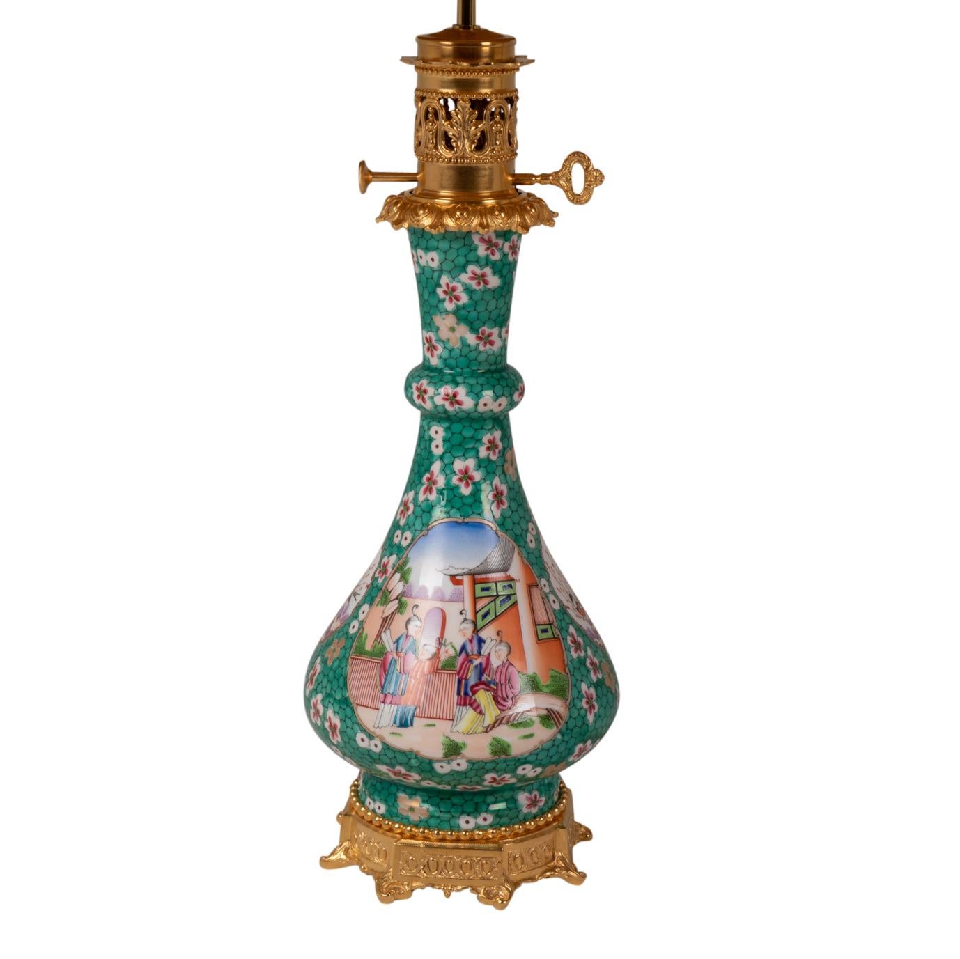 French Pair of Lamps in Porcelain of Canton and Bronze, circa 1880 For Sale