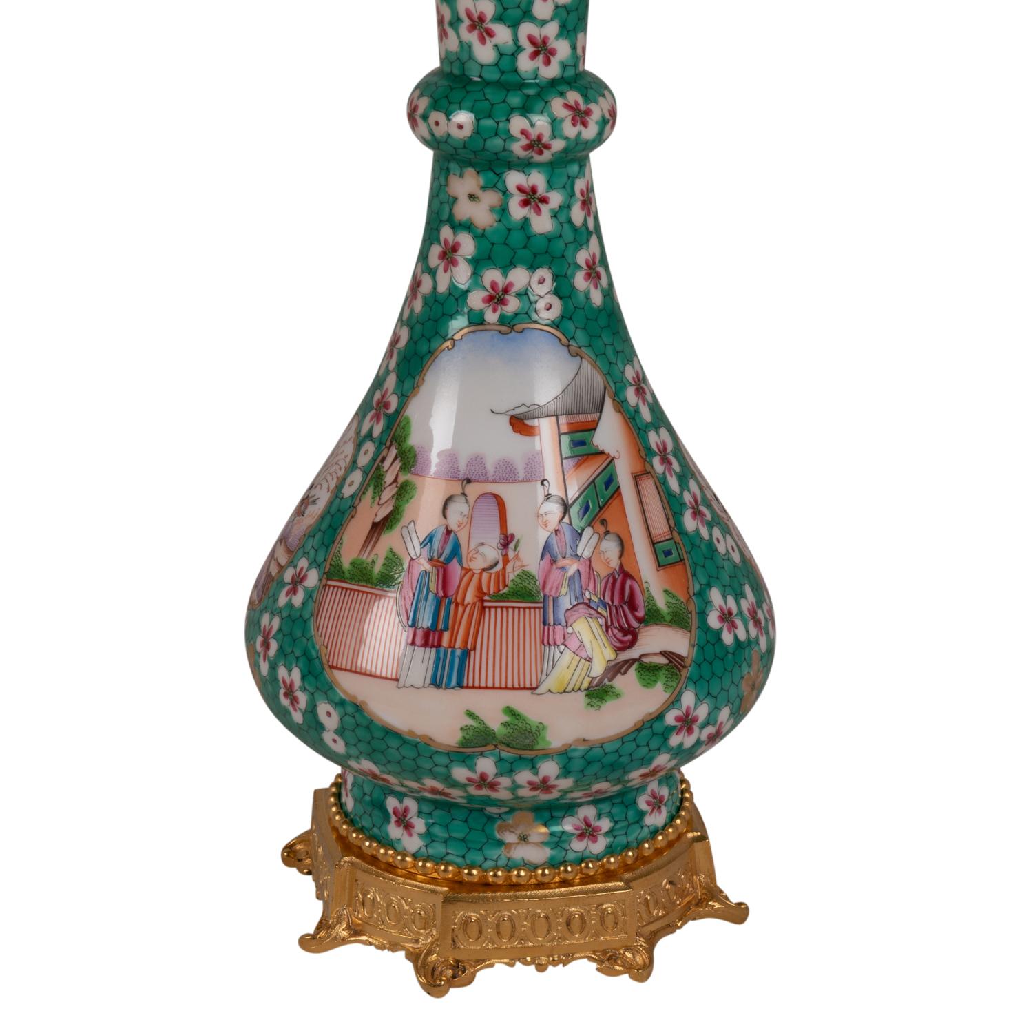 Pair of Lamps in Porcelain of Canton and Bronze, circa 1880 For Sale 1