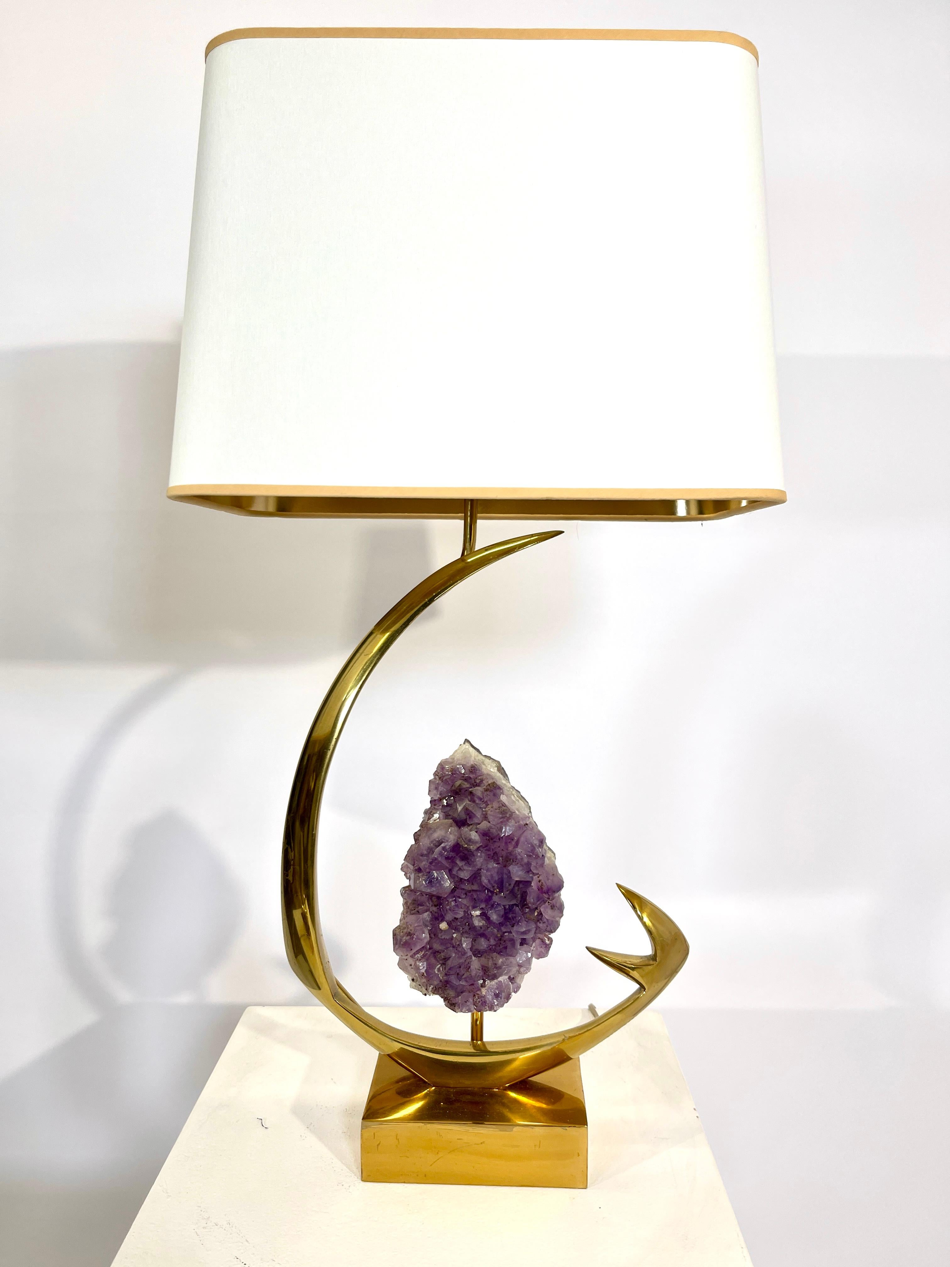 Pair of Lamps in Sculptural Brass and Amethyst by Willy Daro In Excellent Condition For Sale In Brussels, BE