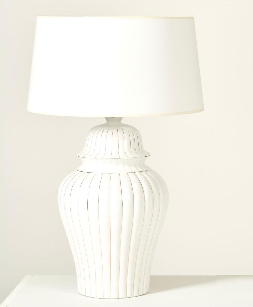 Scandinave moderne Paire de lampes Tommaso Barbi en vente