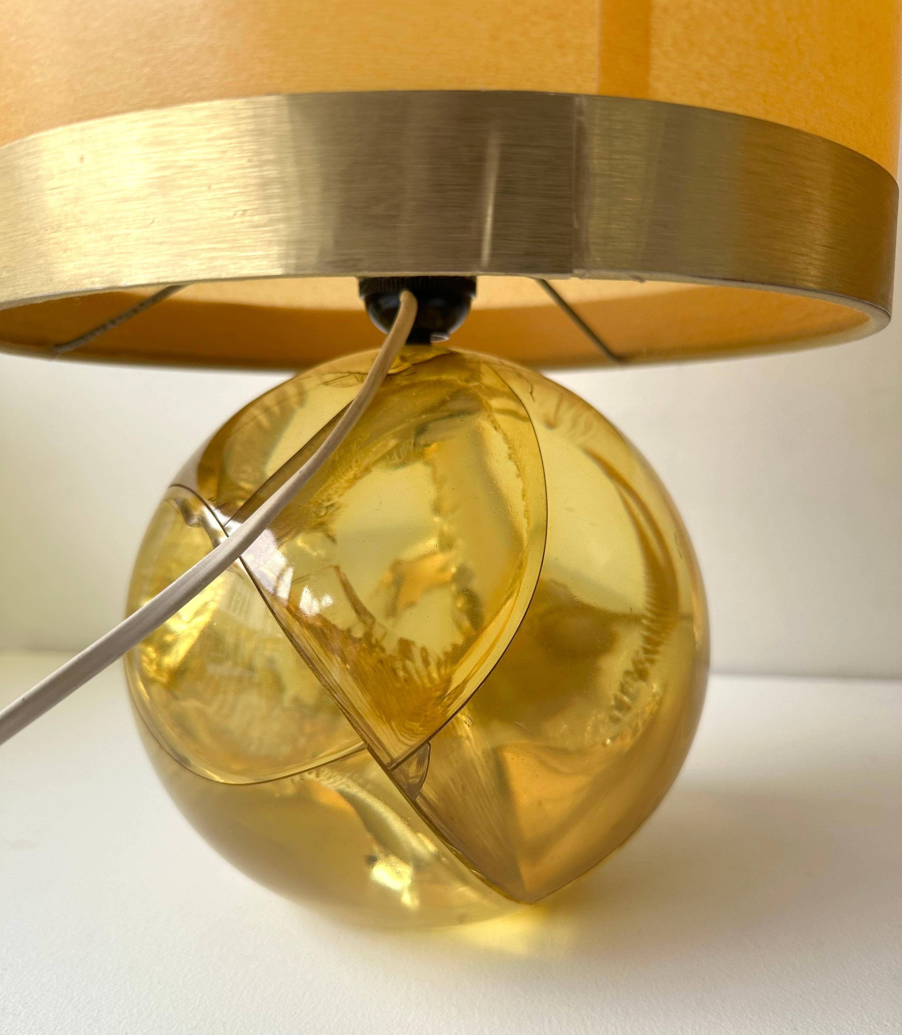 Français Paire de lampes en résine fractale jaune par François Godebski , France, années 1970 en vente