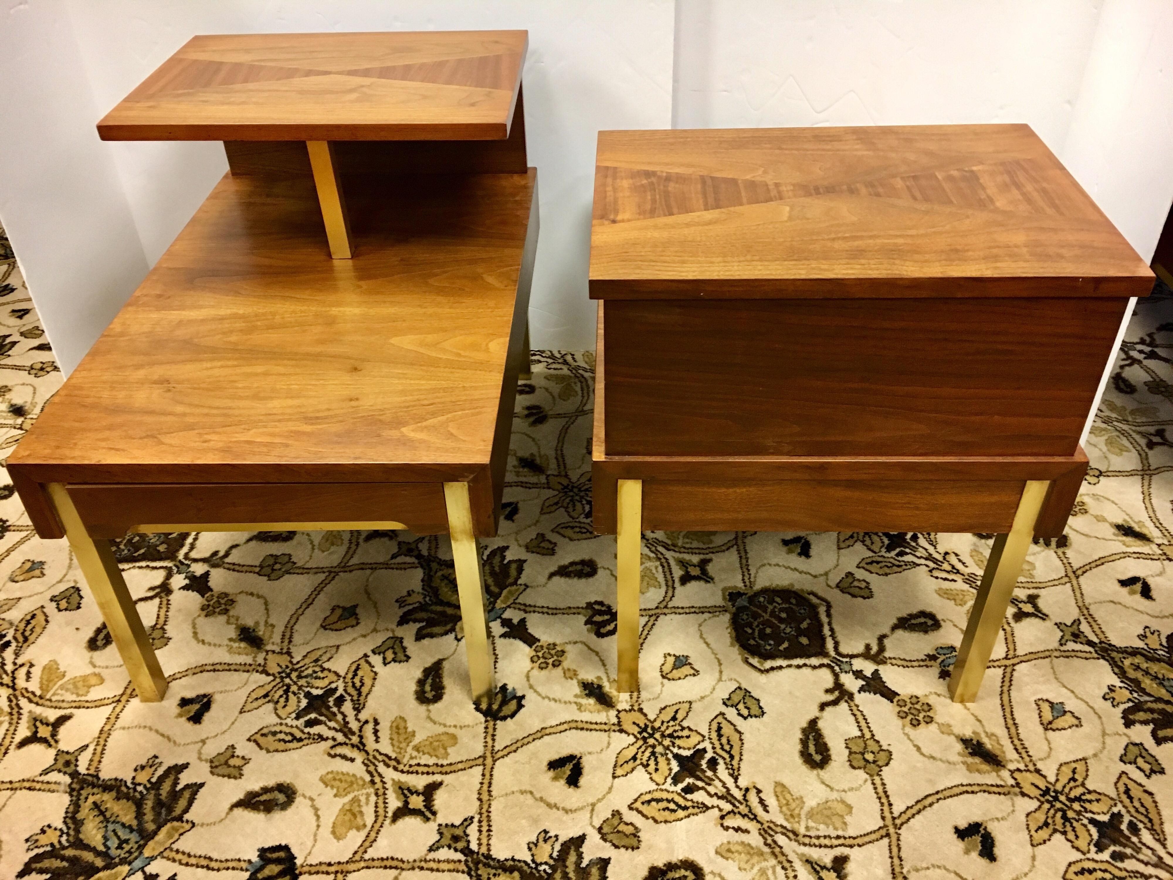 Pair of Lane Altavista Mid Century Modern Two-Tiered End Side Tables In Good Condition In West Hartford, CT