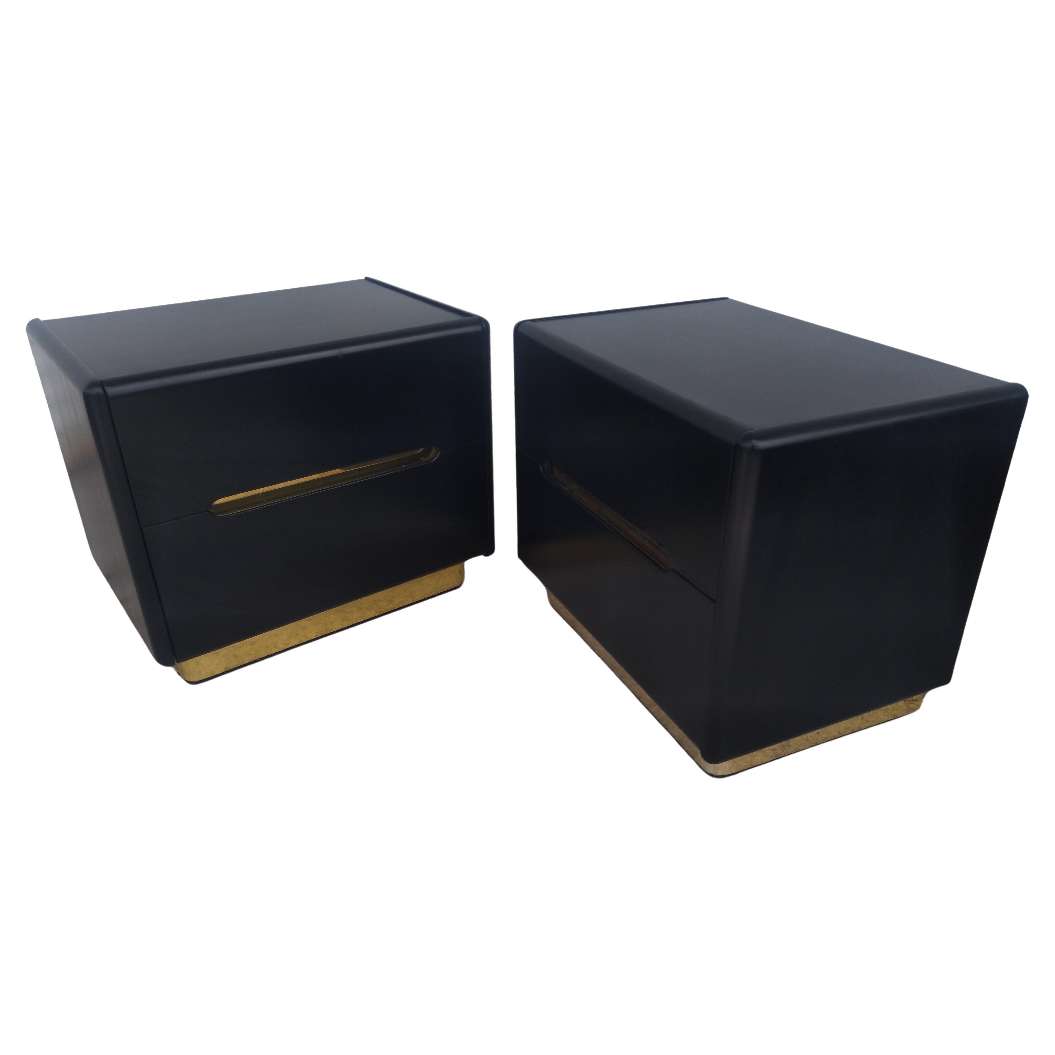 Paar Nachttische aus Lane Furniture aus schwarzem Lack und Messing