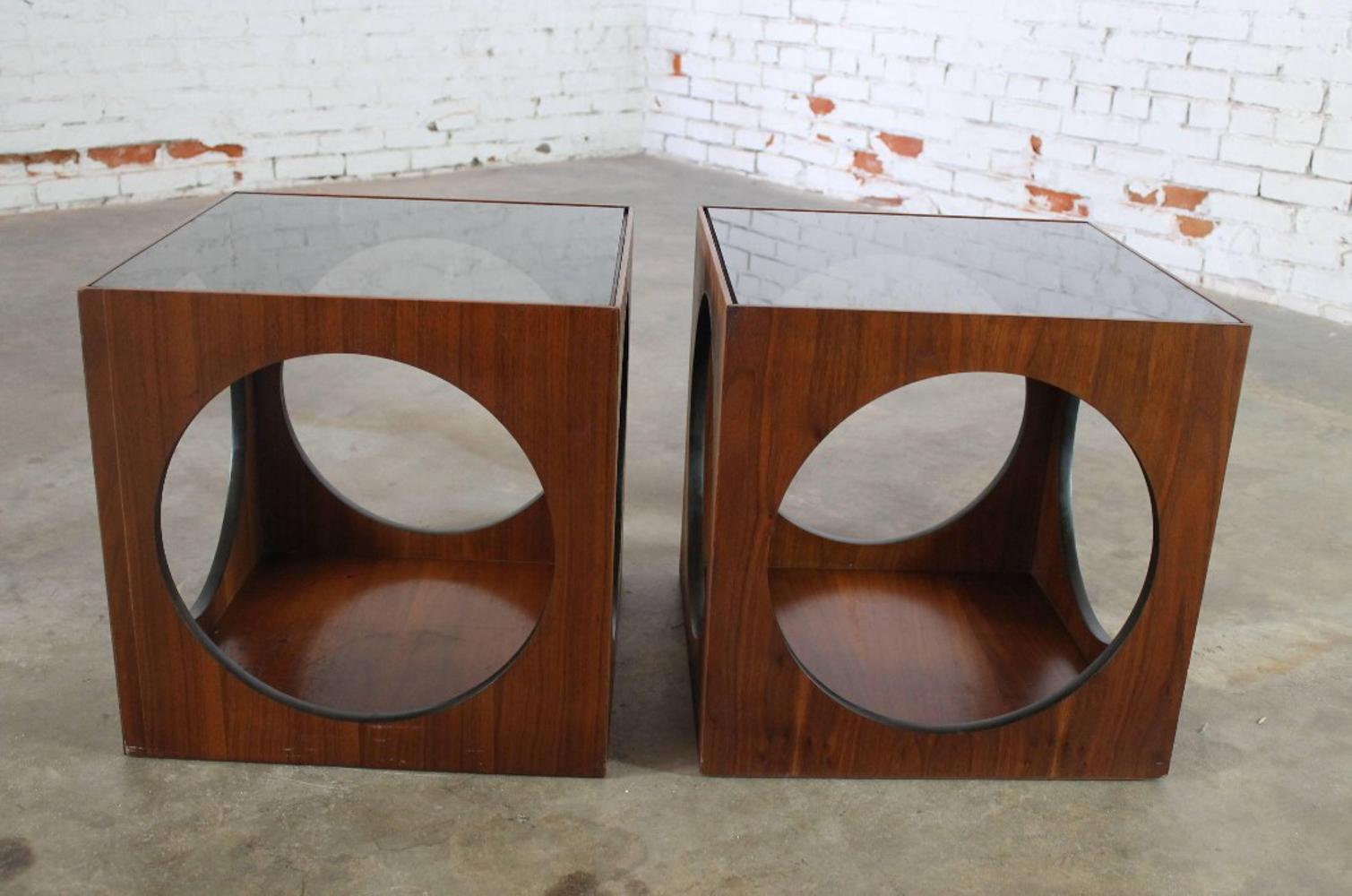 Late 20th Century Pair of Lane Mid Century Cube Side End Tables Nightstands Walnut & Smoked Glass