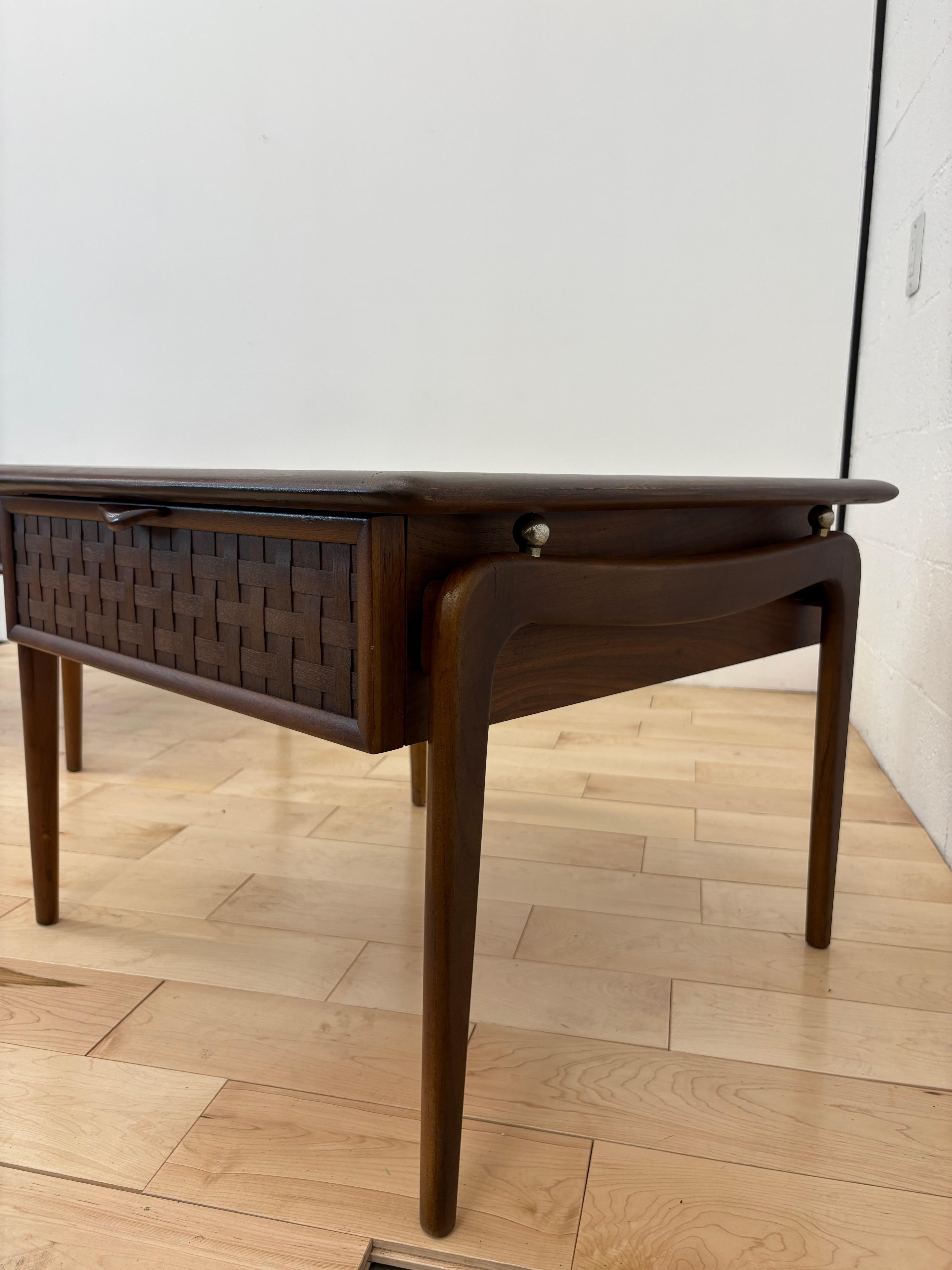 Mid-20th Century Pair of Lane Perception Nightstands by Warren Church, Sculpted Walnut, 1960s For Sale
