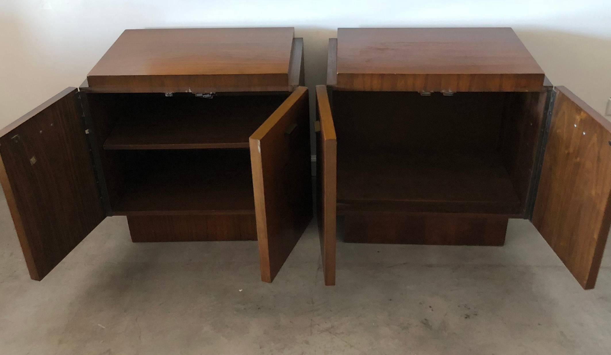 Pair of Lane Staccato Collection Brutalist Nightstands In Good Condition In Culver City, CA