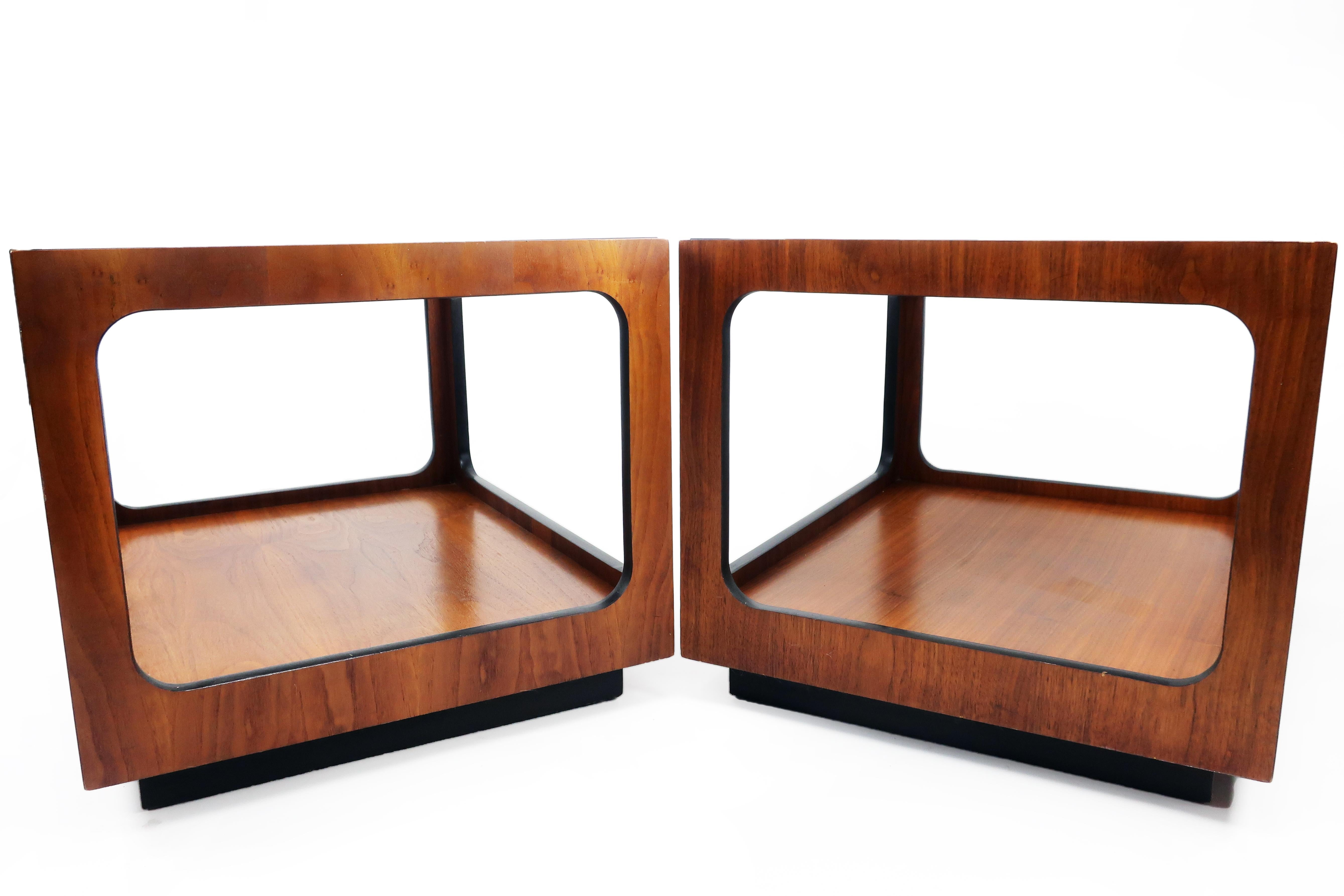 Pair of Lane Walnut and Smoked Glass Side Tables In Excellent Condition In Brooklyn, NY