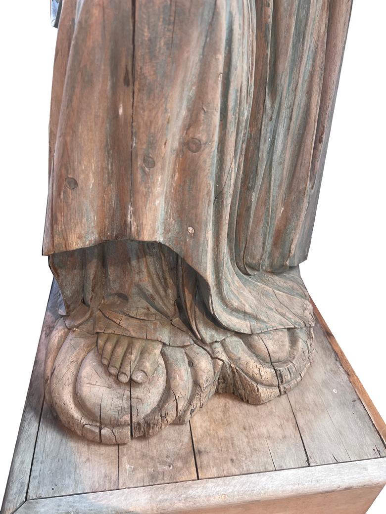 Pair of Large 18th Century Hand Carved Angel Statues For Sale 4