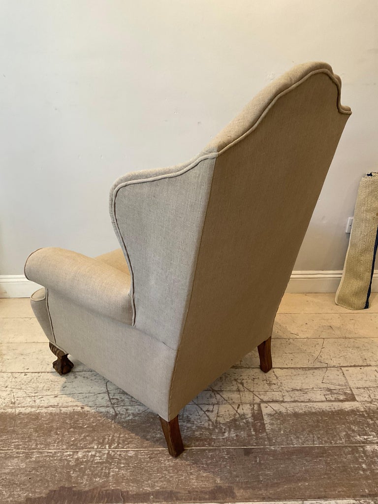 Pair of Large 1920s English Wing Back Chairs Upholstered in Neutral Linen For Sale 2