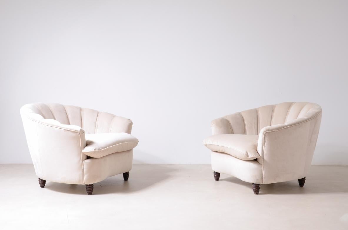 Art Deco Pair of large 1930's shell-shaped armchairs For Sale