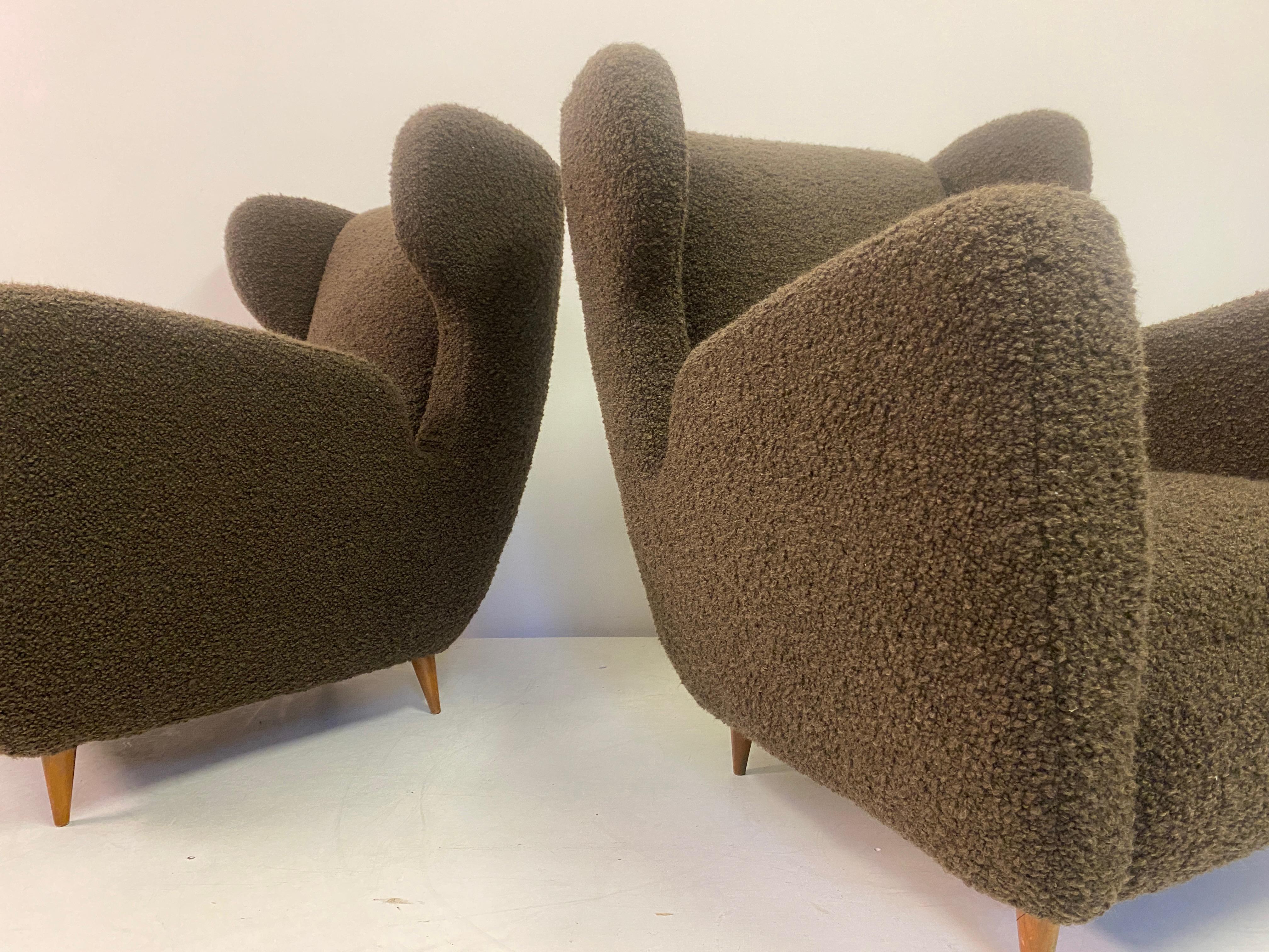 Pair of Large 1950s Italian Armchairs in Chocolate Bouclé For Sale 7