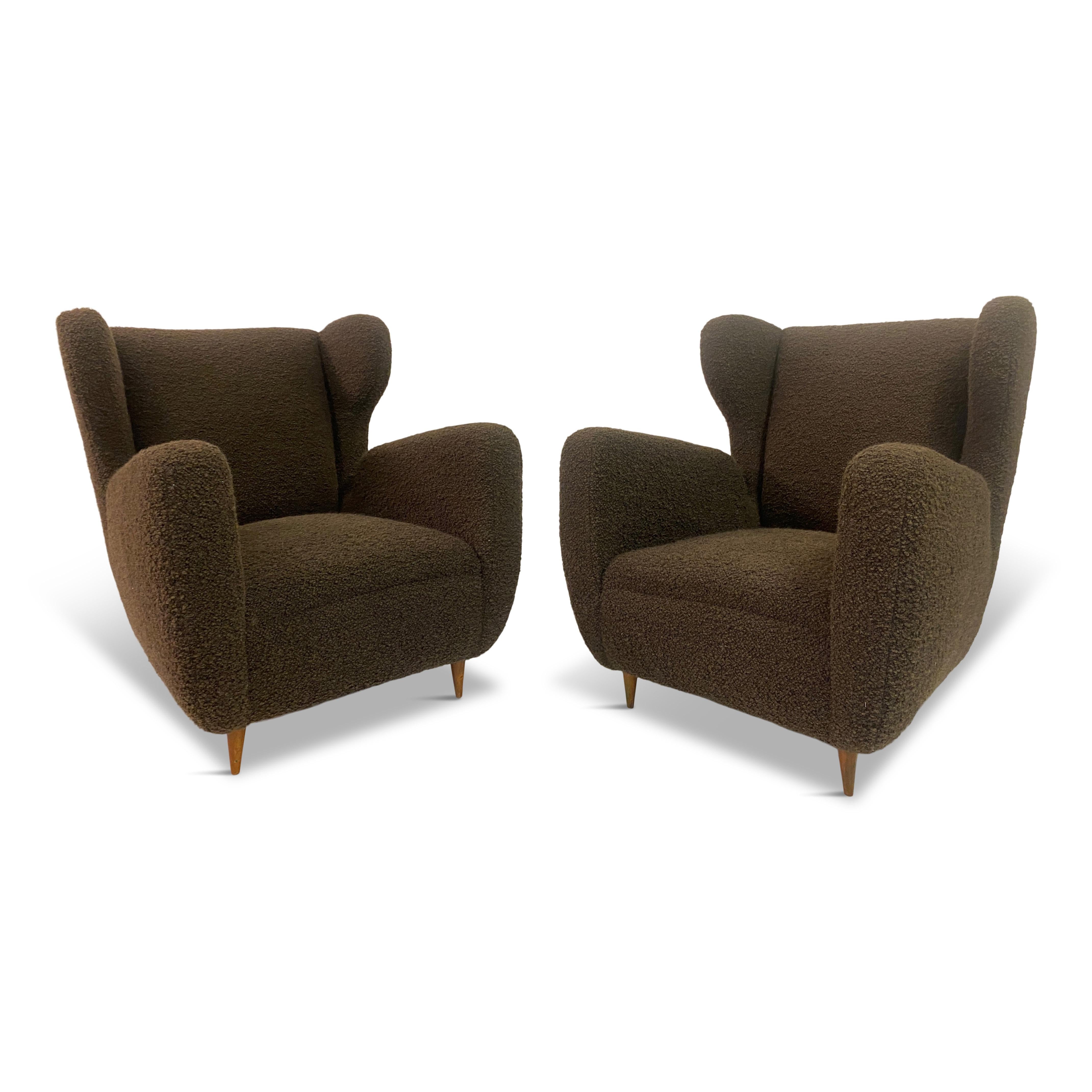 Pair of Large 1950s Italian Armchairs in Chocolate Bouclé For Sale 9