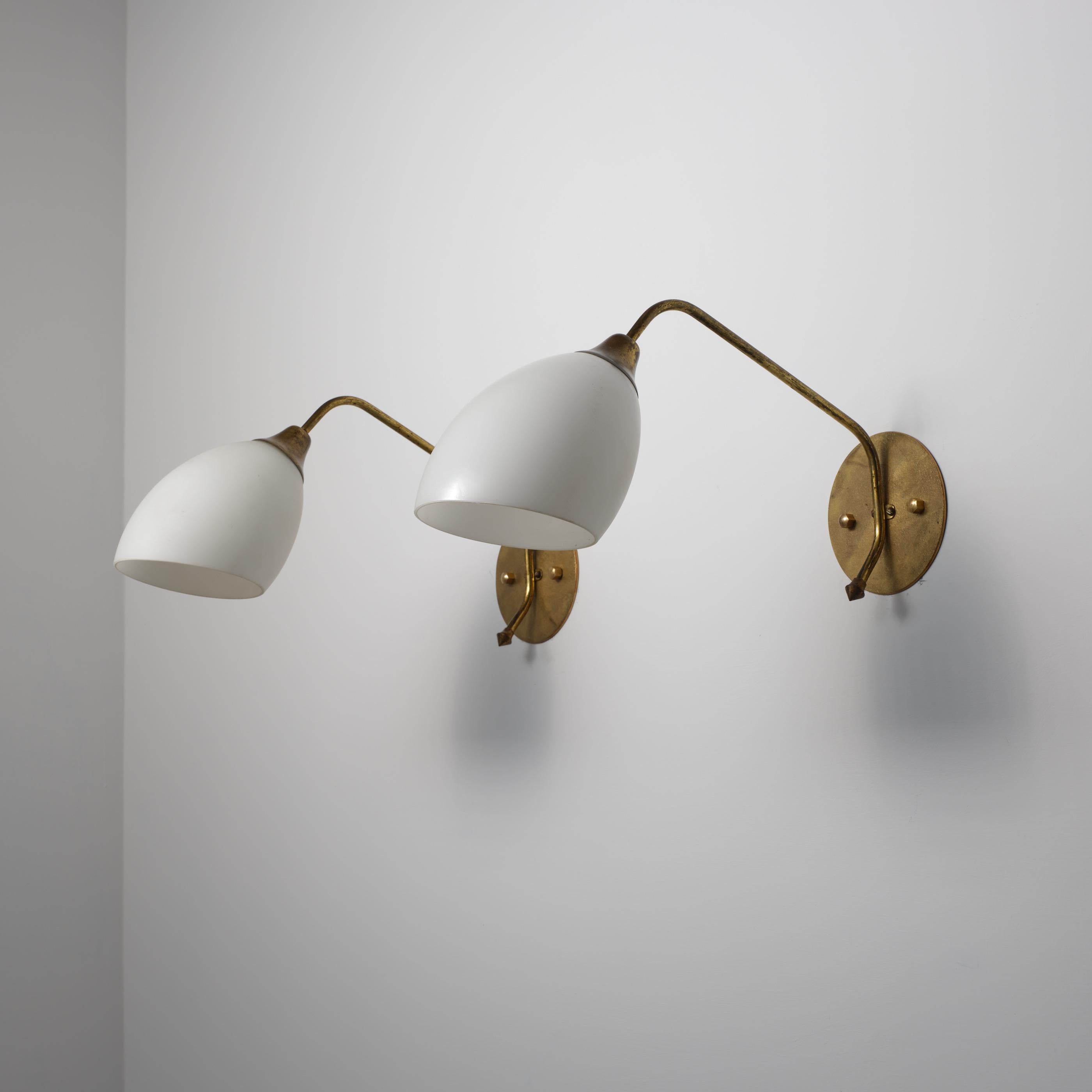 Mid-Century Modern Pair of Large 1950s Italian Brass and Opaline Glass Wall Sconces For Sale