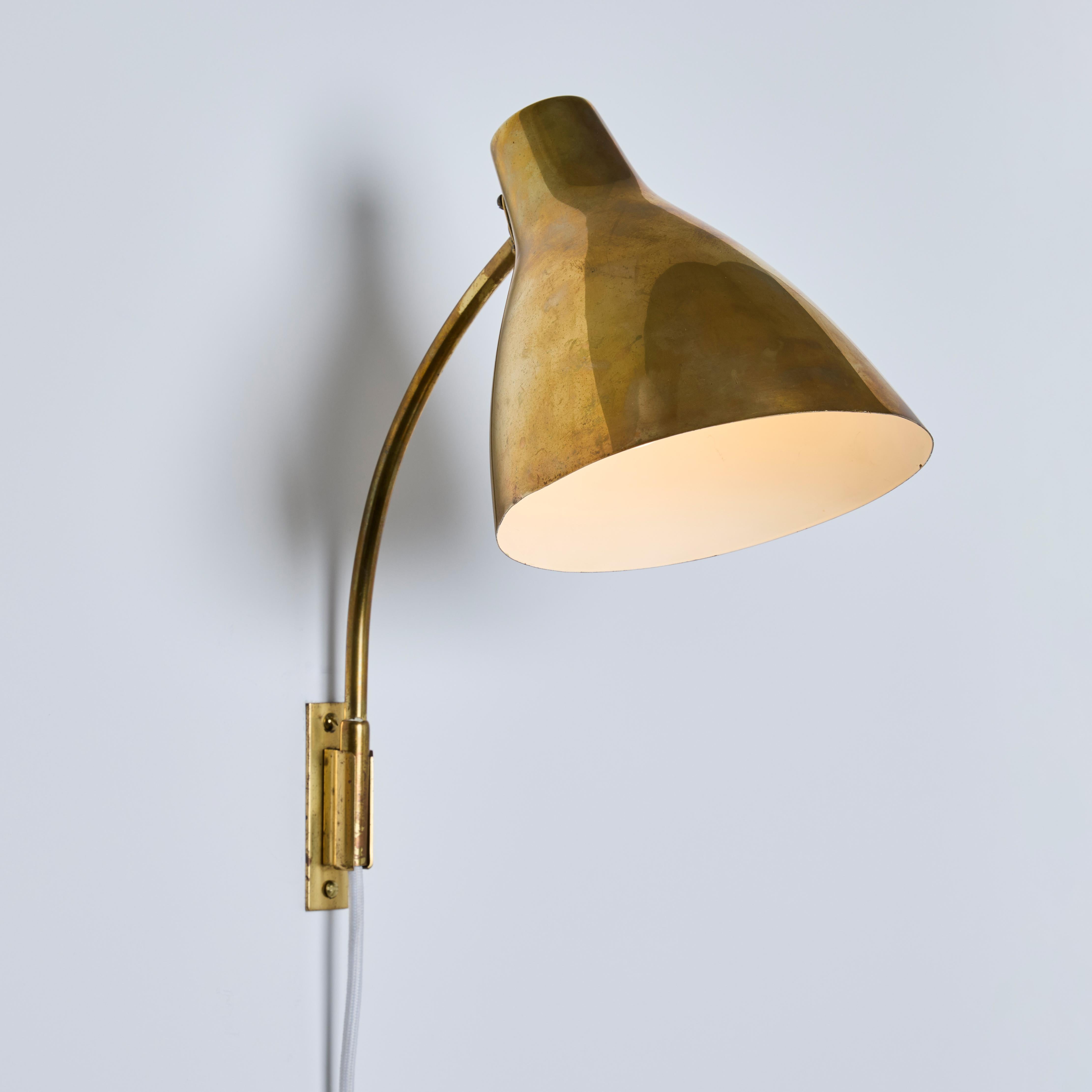 Pair of Large 1950s Lisa Johansson Pape #3055 Brass Wall Lamps for Stockmann For Sale 5