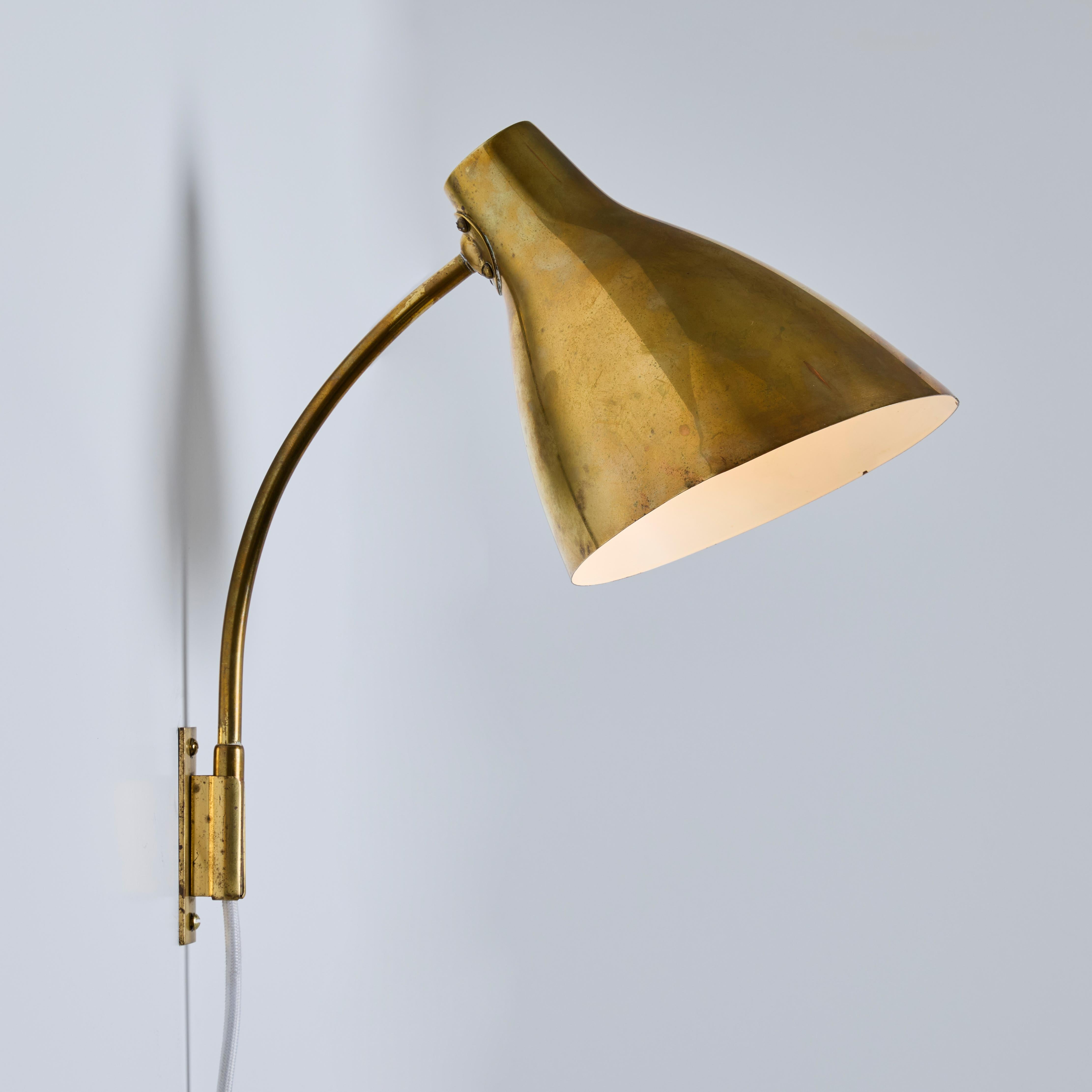 Pair of Large 1950s Lisa Johansson Pape #3055 Brass Wall Lamps for Stockmann For Sale 8