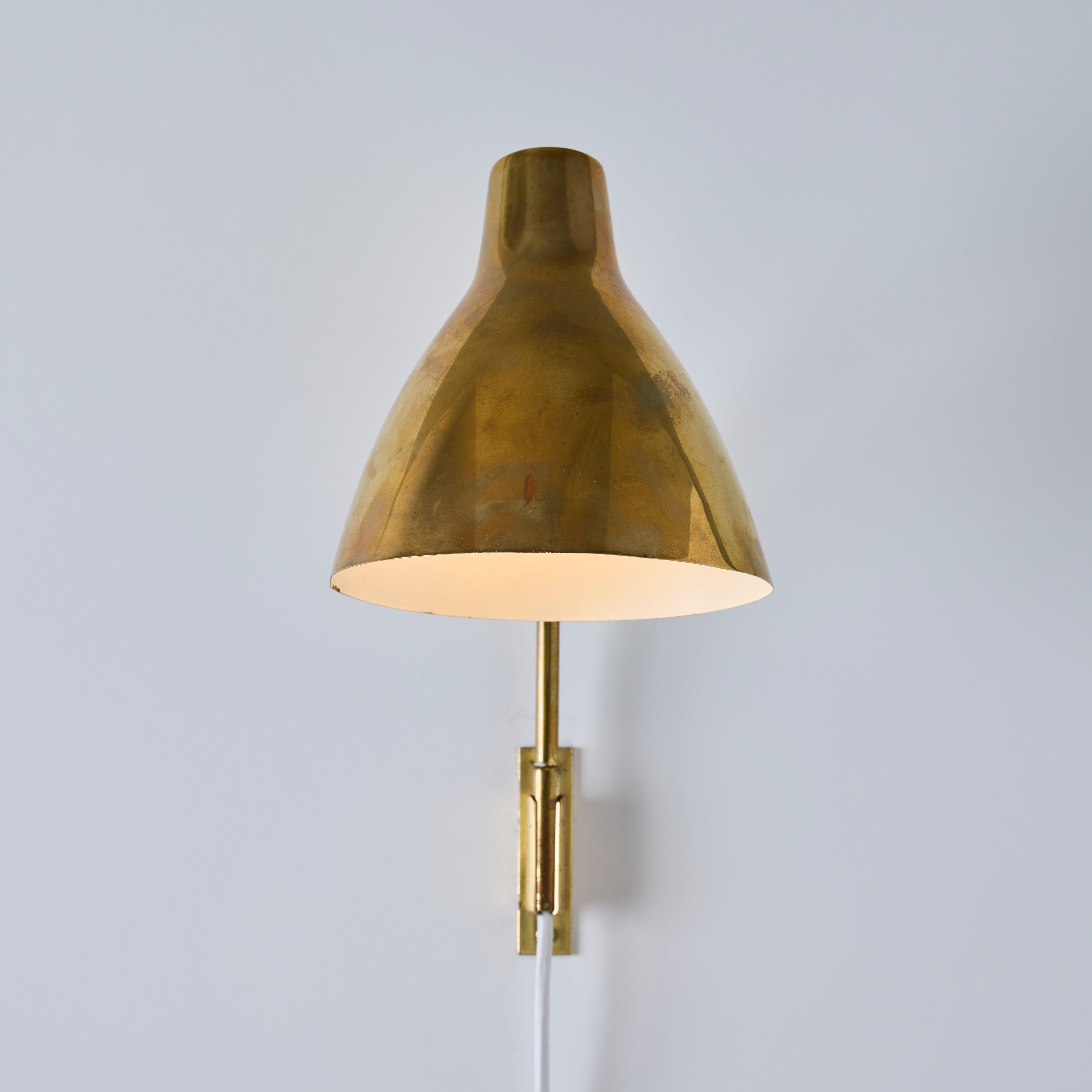 Painted Pair of Large 1950s Lisa Johansson Pape #3055 Brass Wall Lamps for Stockmann For Sale