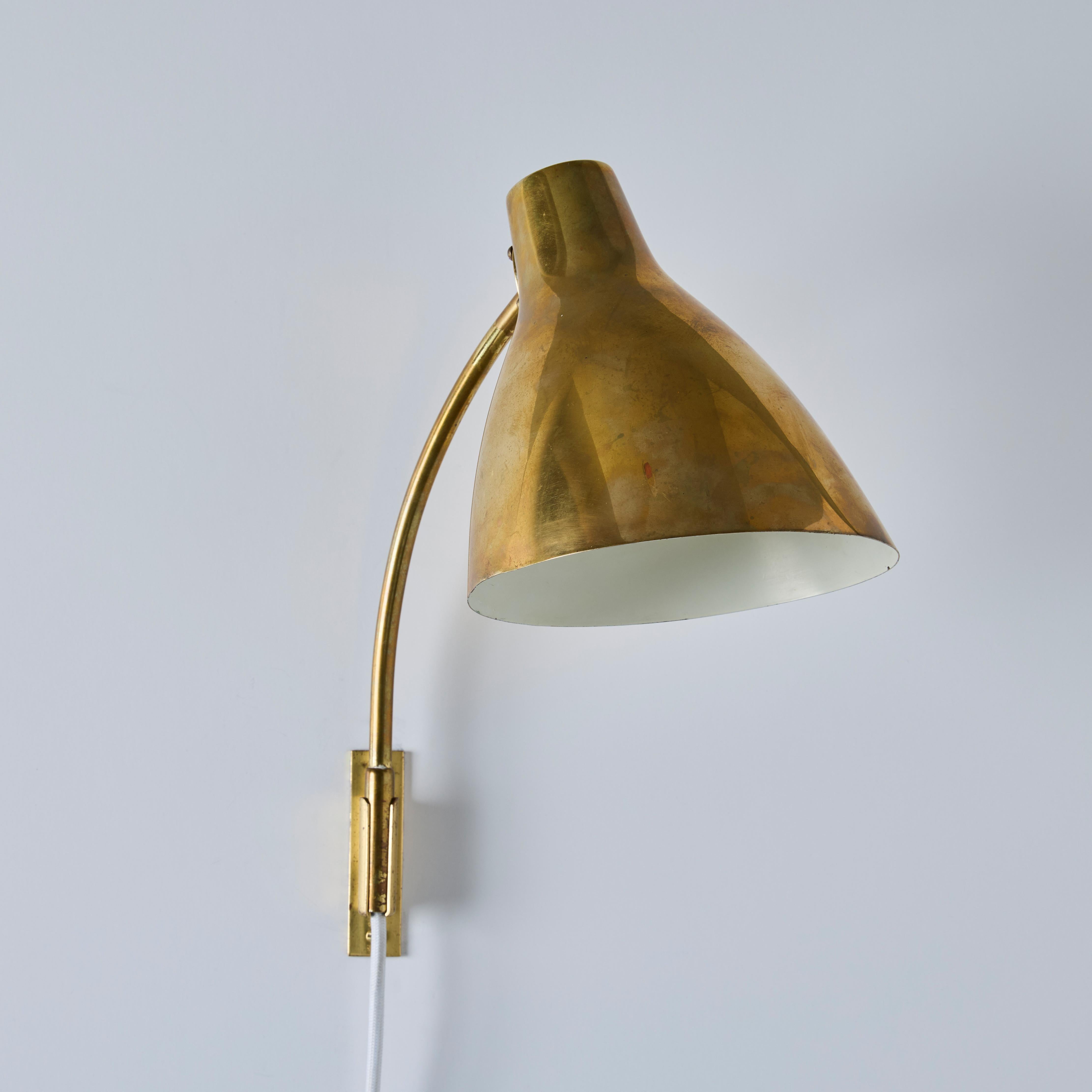 Mid-20th Century Pair of Large 1950s Lisa Johansson Pape #3055 Brass Wall Lamps for Stockmann For Sale