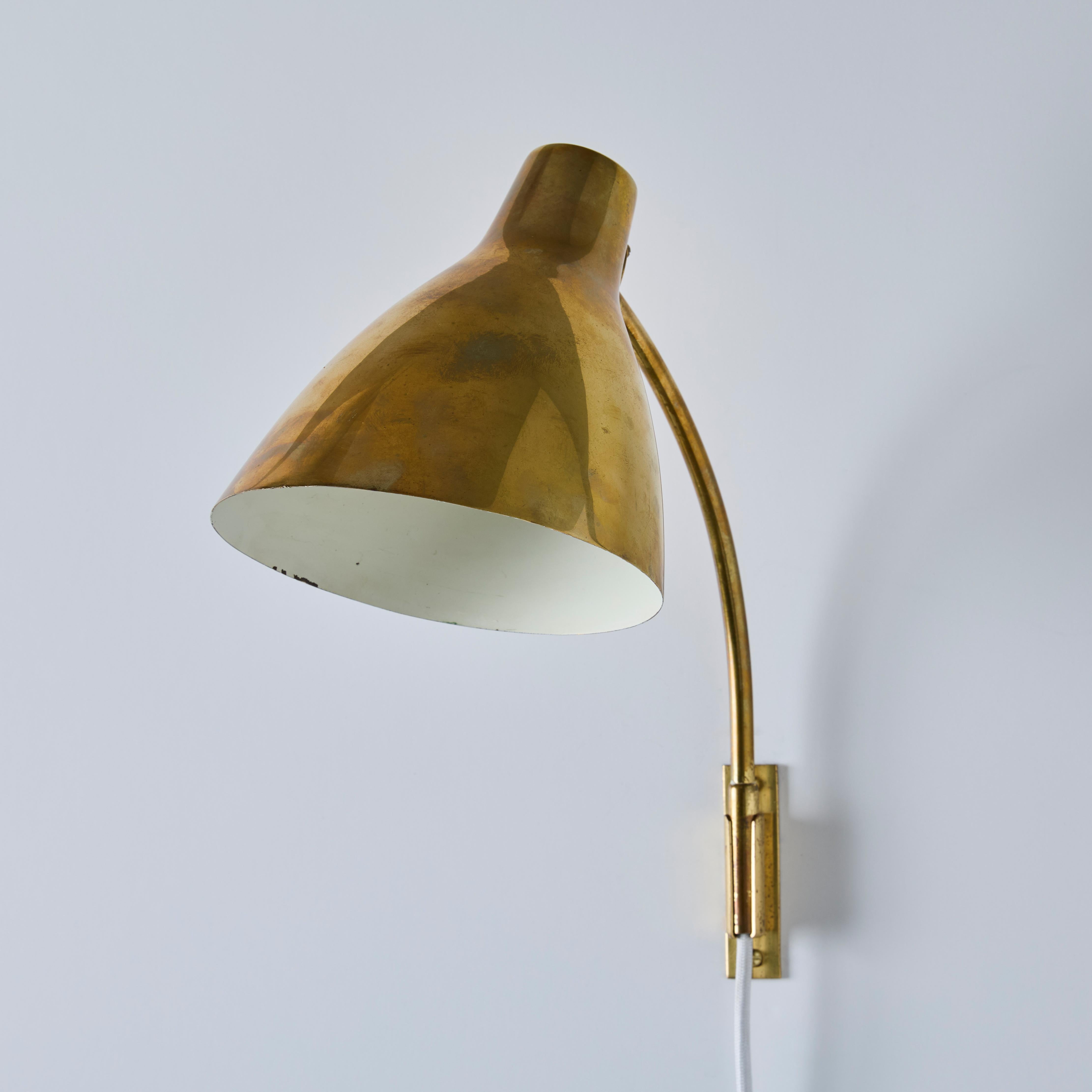 Pair of Large 1950s Lisa Johansson Pape #3055 Brass Wall Lamps for Stockmann For Sale 2