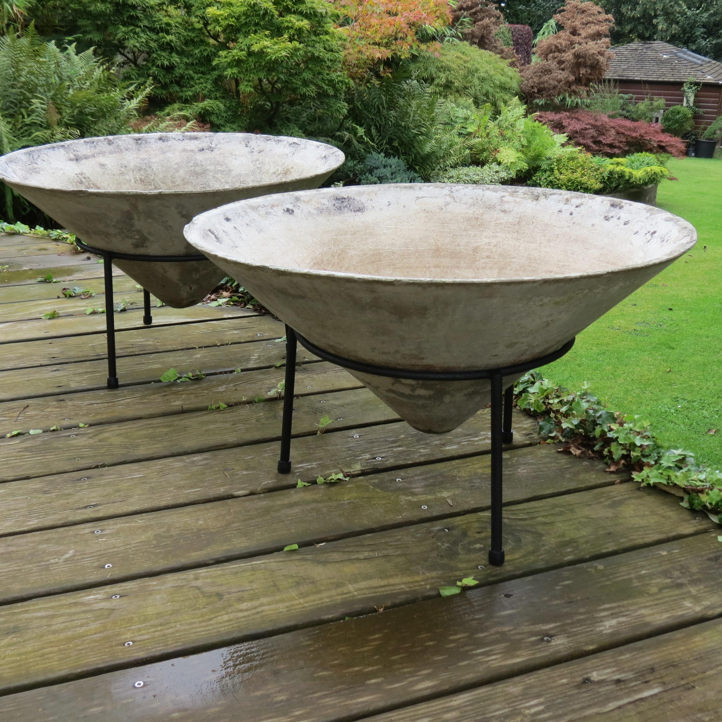 Pair of Large 1960s Conical Concrete Fibre Garden Planters Florastone Willy Guhl 3
