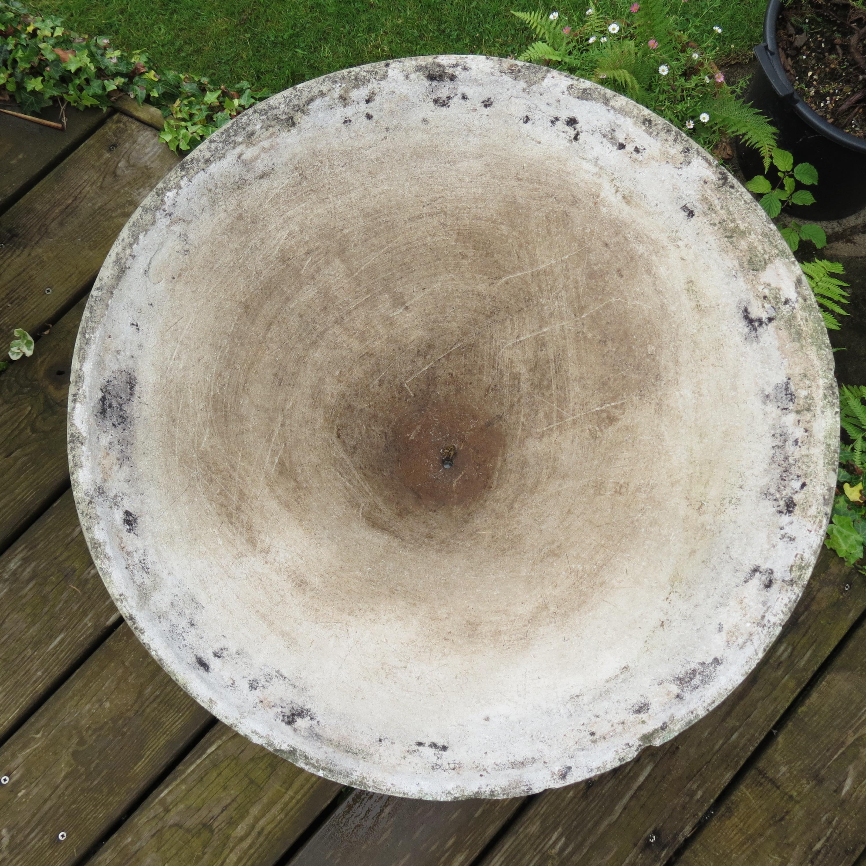 Machine-Made Pair of Large 1960s Conical Concrete Fibre Garden Planters Florastone Willy Guhl