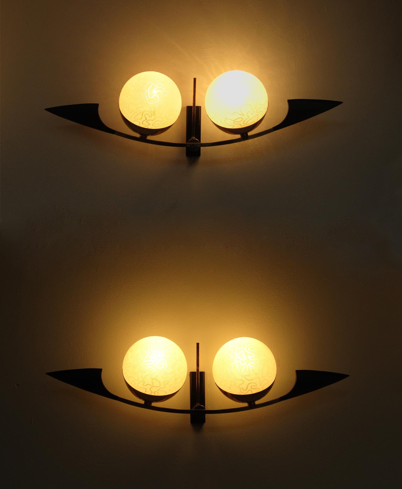 20th Century Pair of Large 1960s French Etched Globe Sconces by Maison Arlus, circa 1960 For Sale