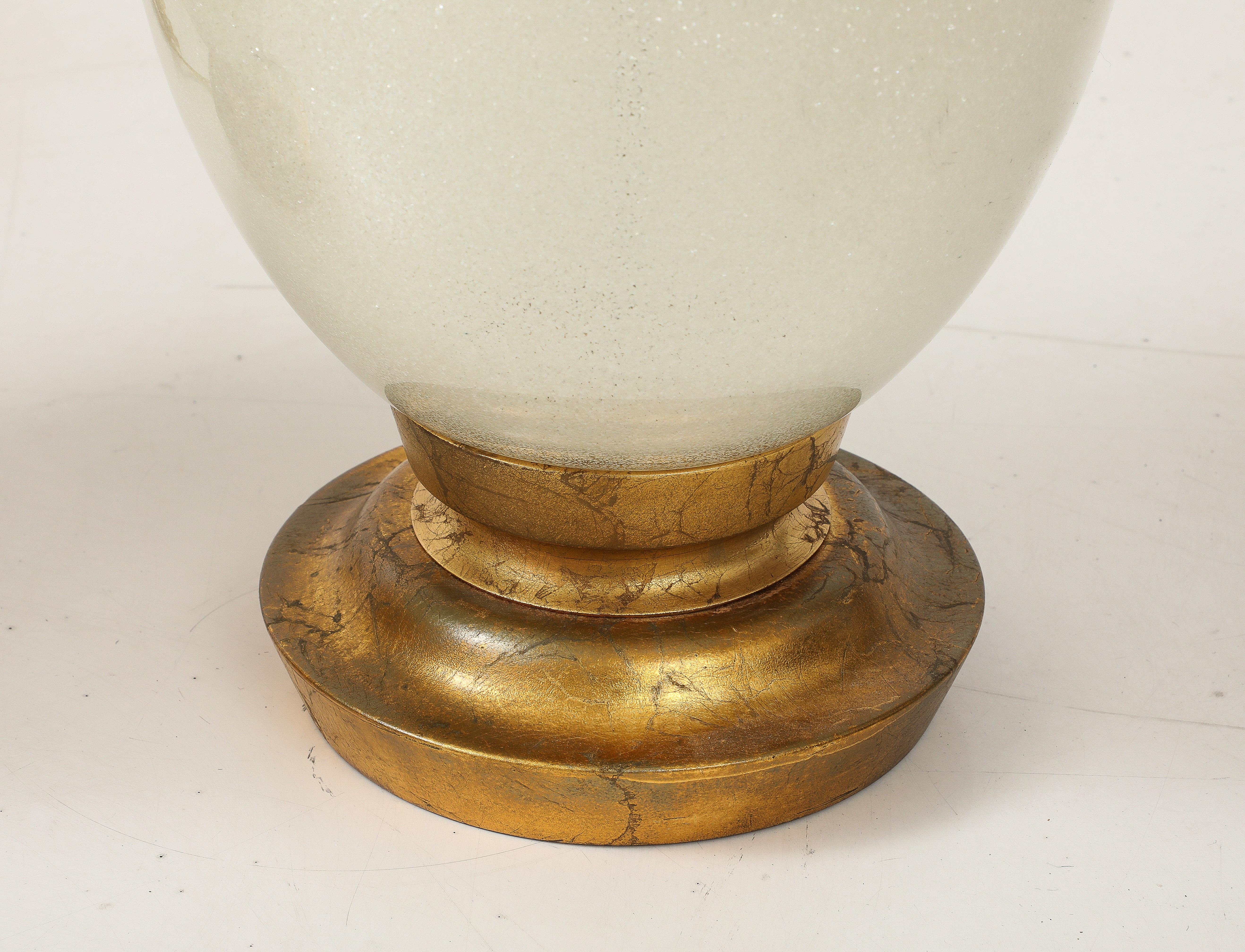 Laiton Paire de grandes lampes en verre de Murano des années 1960 par Marble Lamp Company en vente