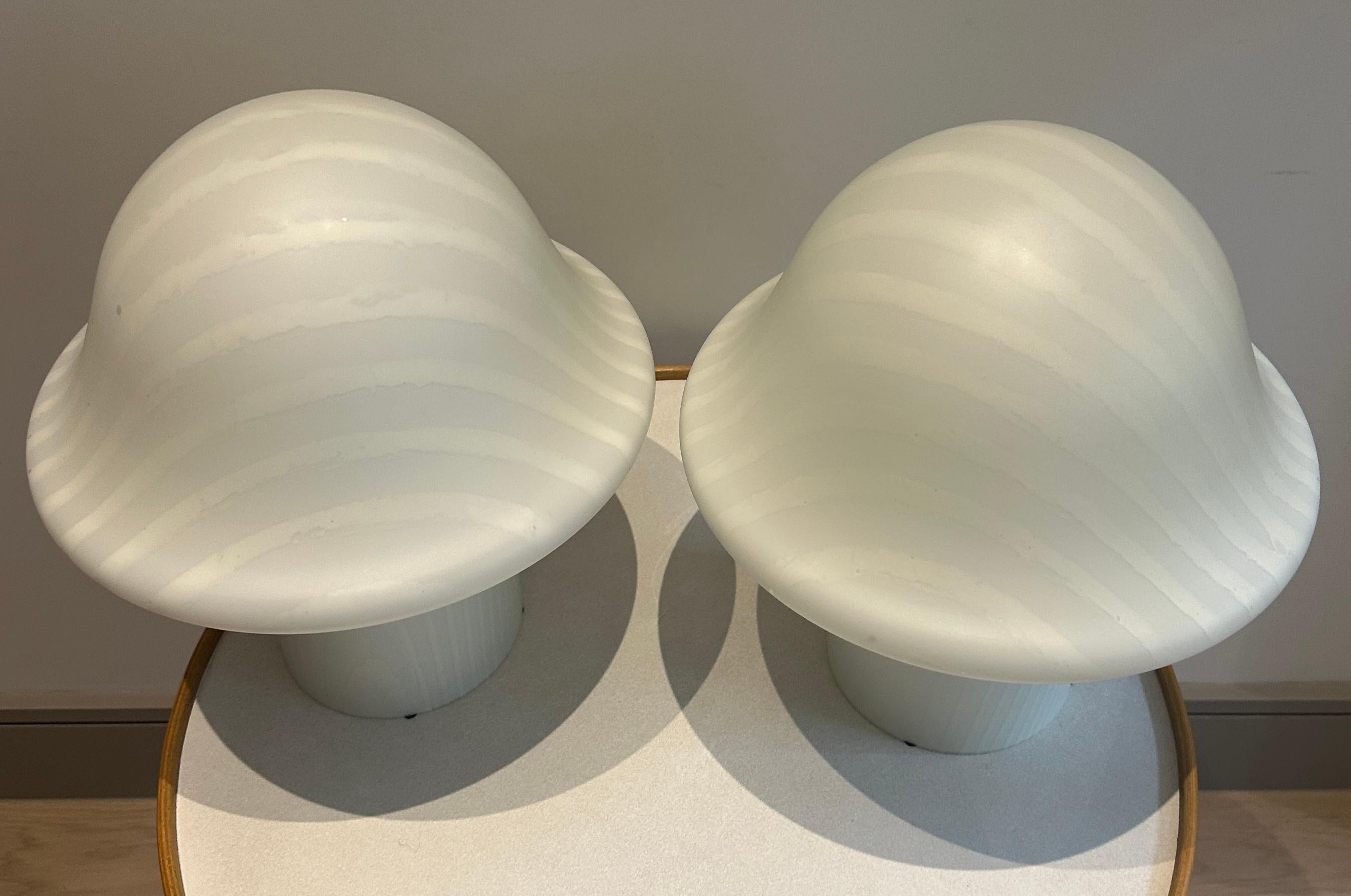 Paire de grandes lampes de table à champignon en verre soyeux rayé Peill & Putzler des années 1970 en vente 8