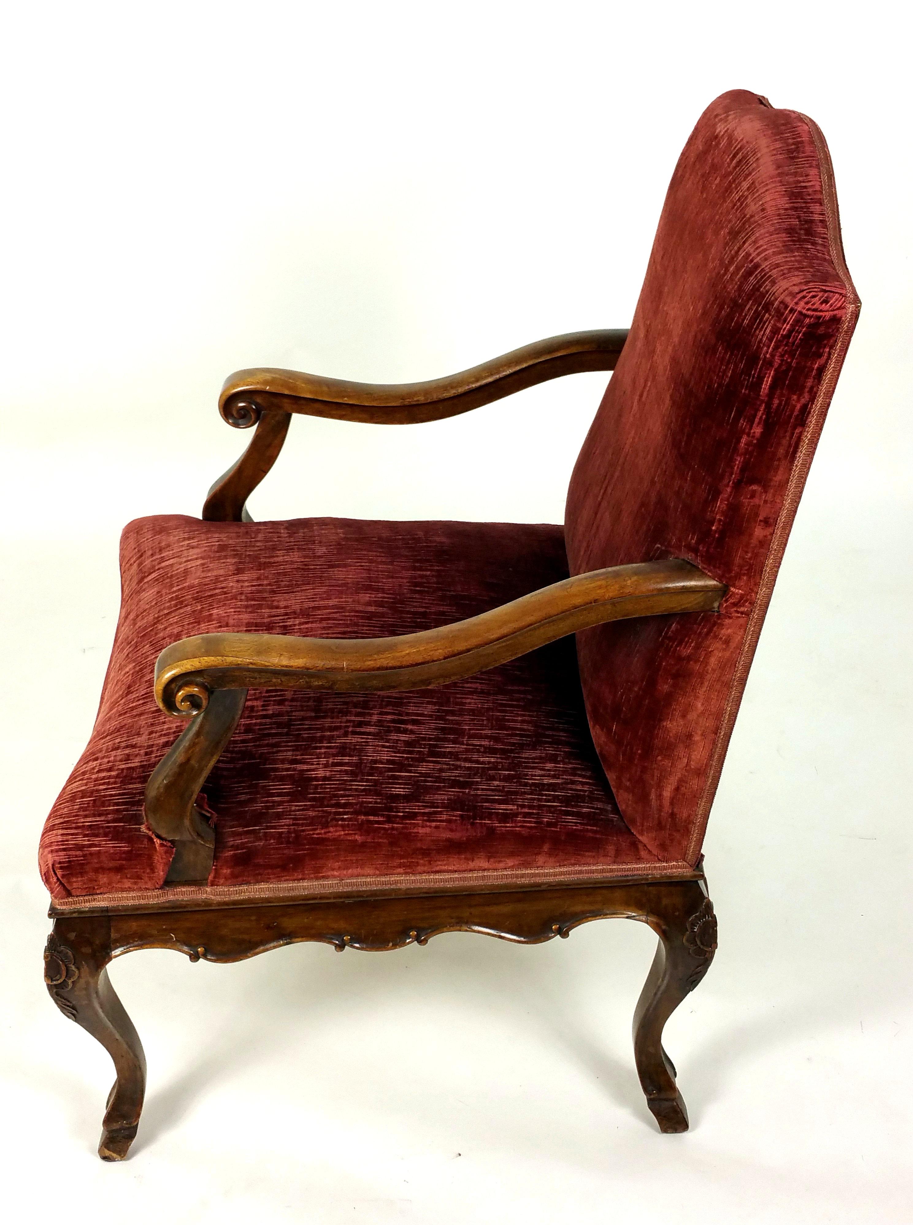 Pair of Large 19th Century French Solid Walnut Upholstered Chairs For Sale 4